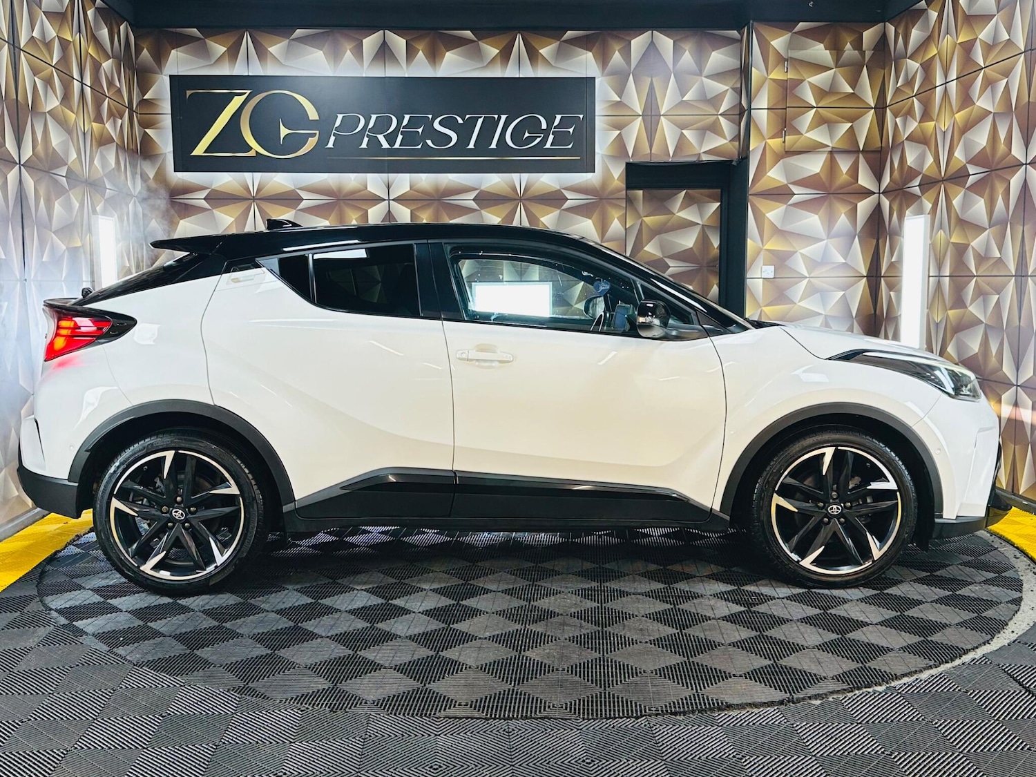 Used Toyota C-HR 2022 for sale - 77255184: Photo 9