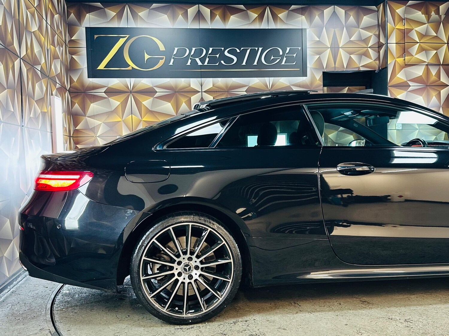 Used Mercedes-Benz E Class for sale - 77852899: Photo 41