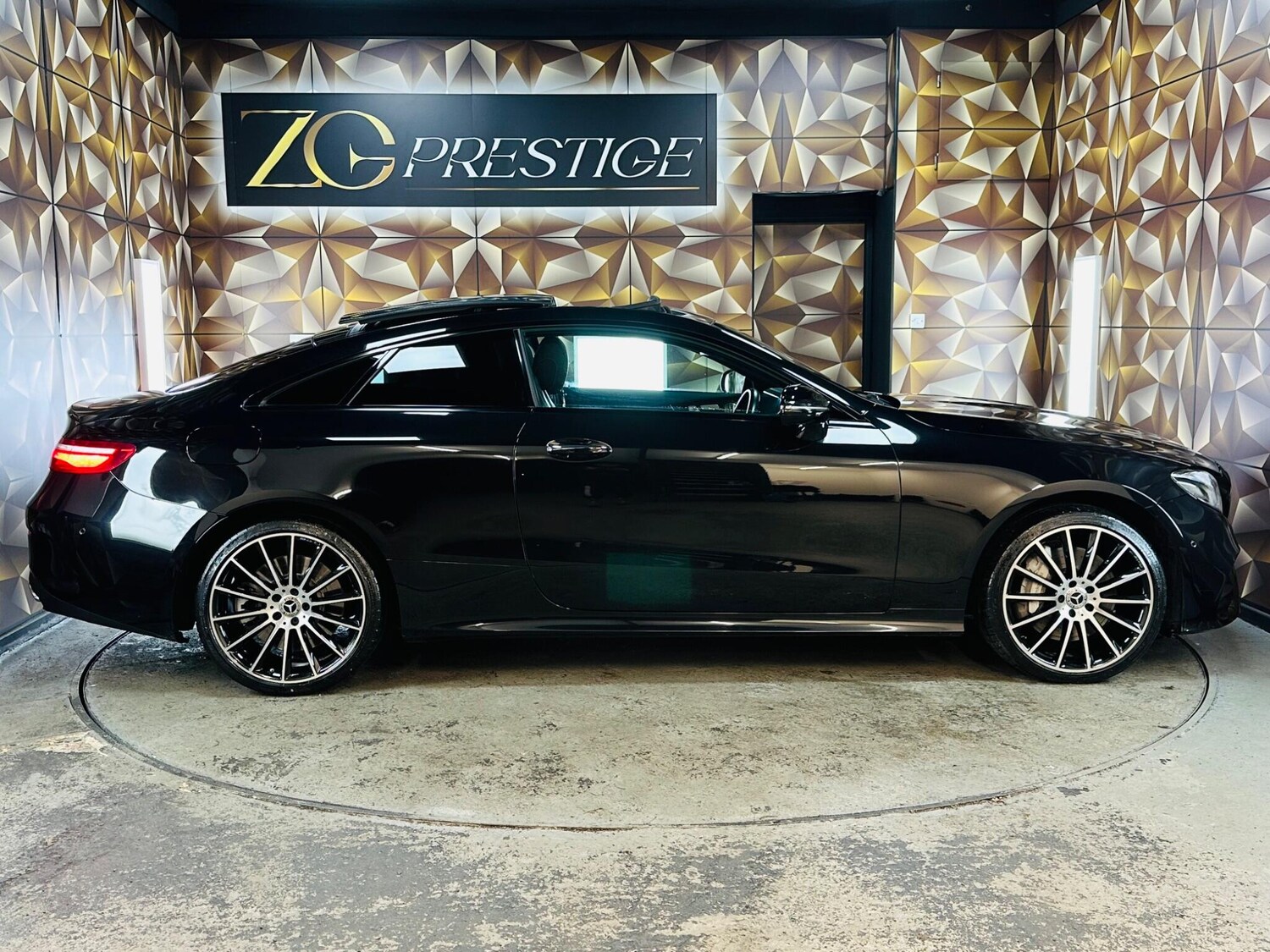 Used Mercedes-Benz E Class for sale - 77852899: Photo 9