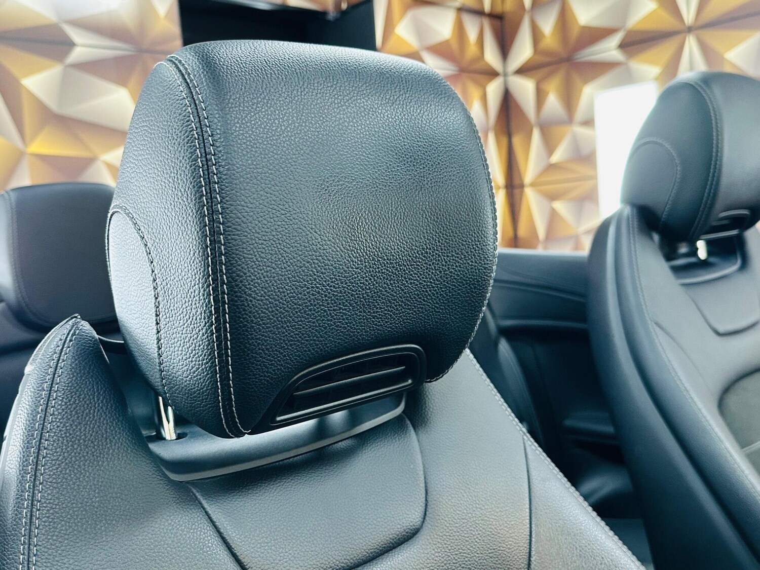 Used Mercedes-Benz C Class 2019 for sale - 78034717: Photo 18