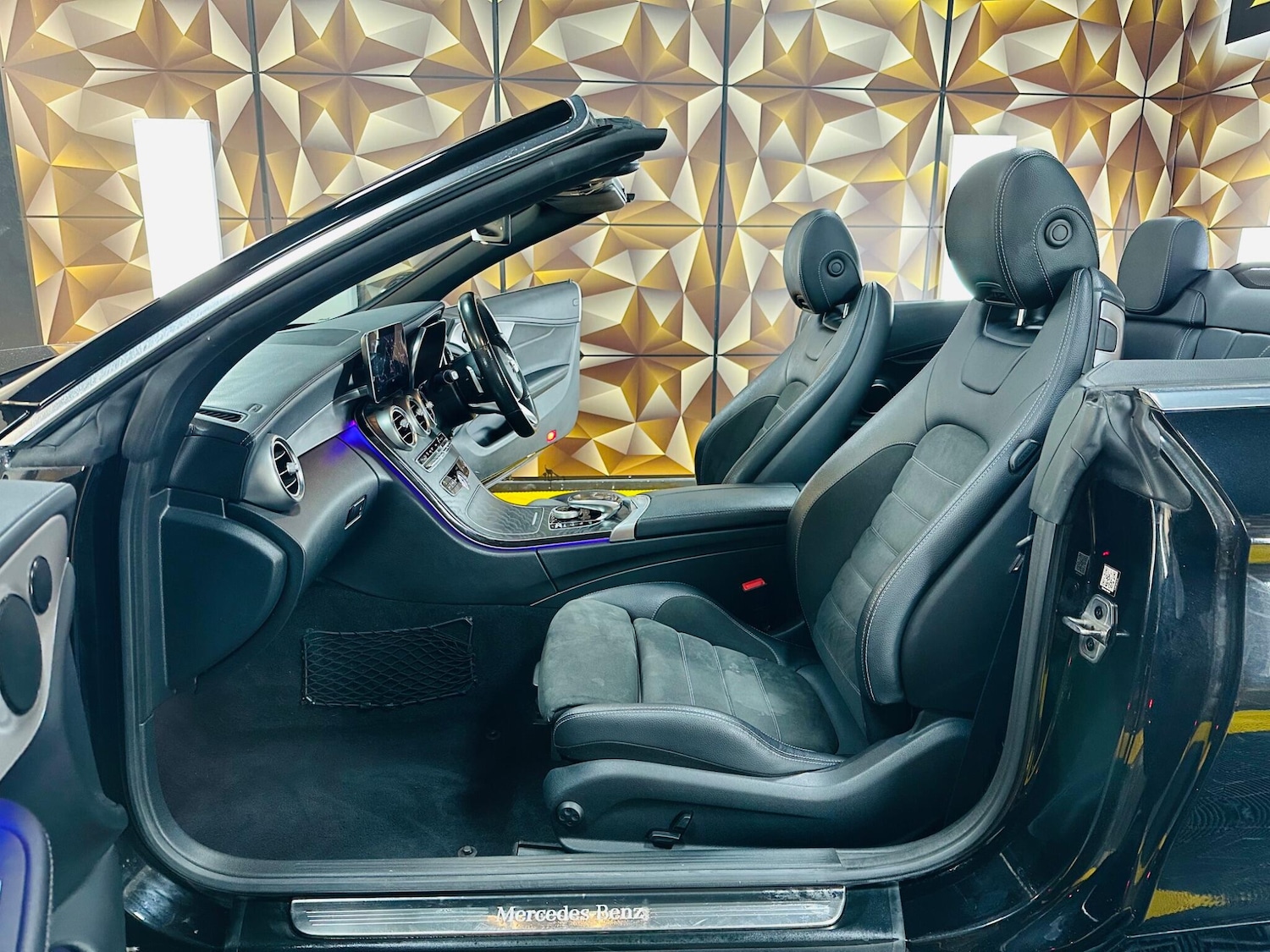 Used Mercedes-Benz C Class 2019 for sale - 78034717: Photo 57