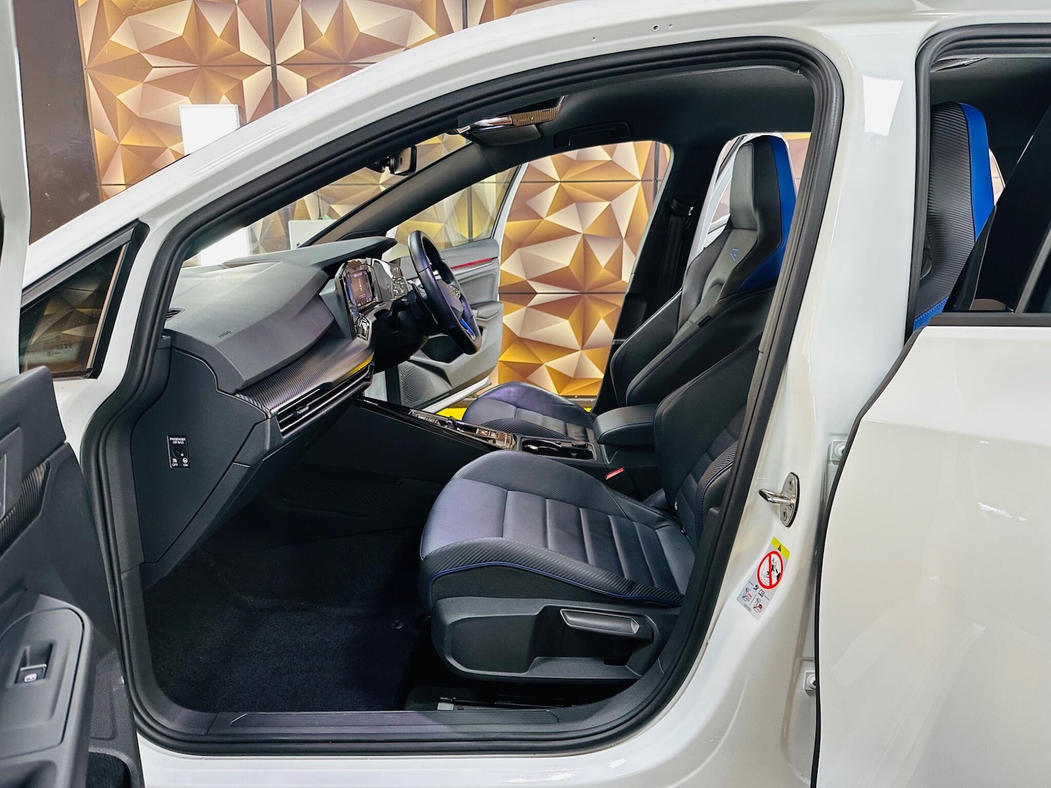 Used Volkswagen Golf 2023 for sale - 77798980: Photo 73