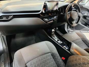 Used Toyota C-HR 2021 for sale - 74433634: Photo