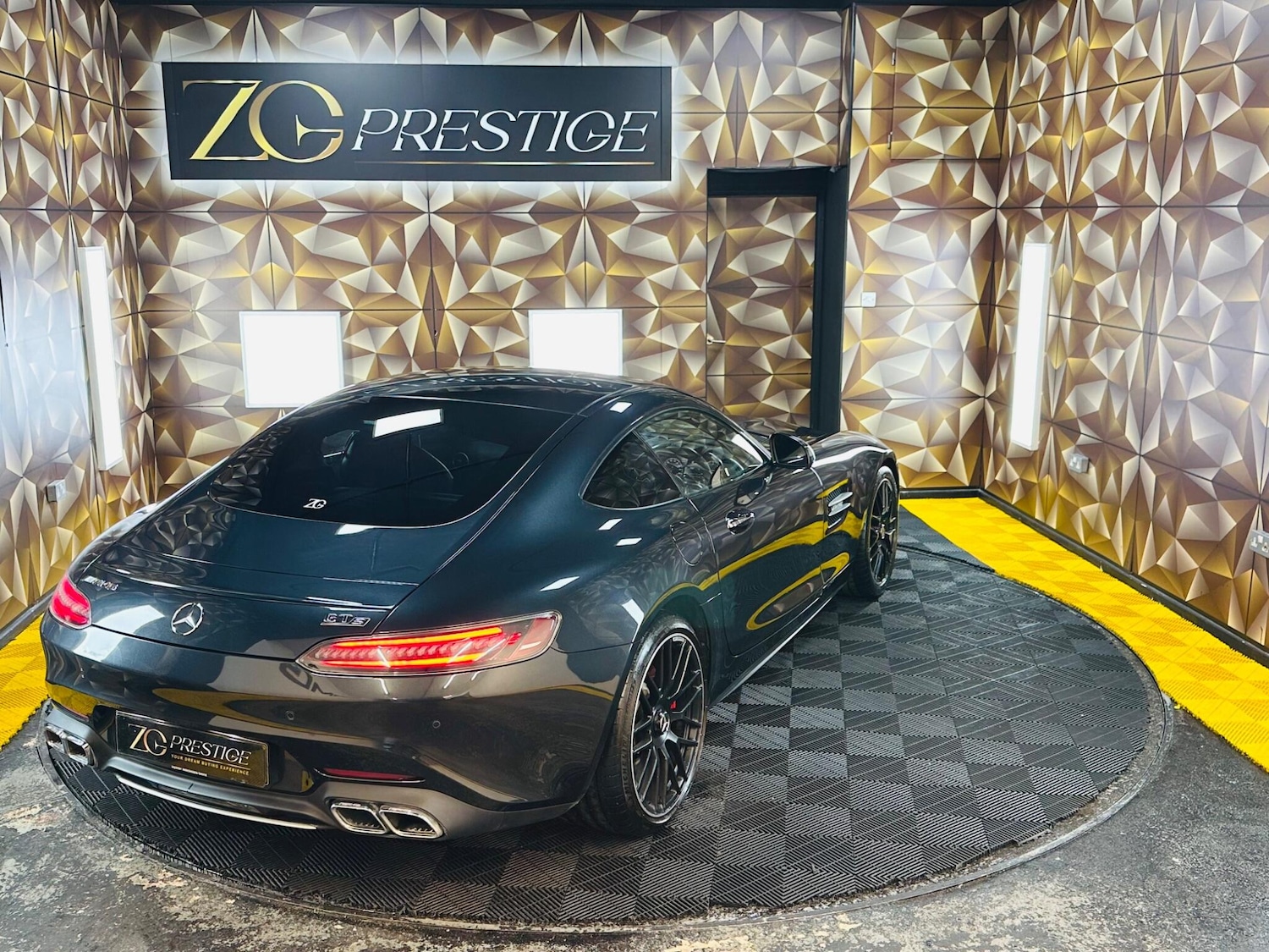 Used Mercedes-Benz AMG GT 2020 for sale - 77853668: Photo 13
