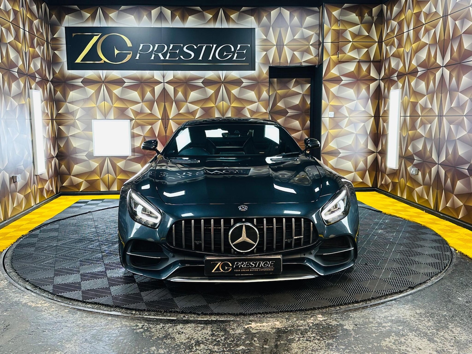 Used Mercedes-Benz AMG GT 2020 for sale - 77853668: Photo 3
