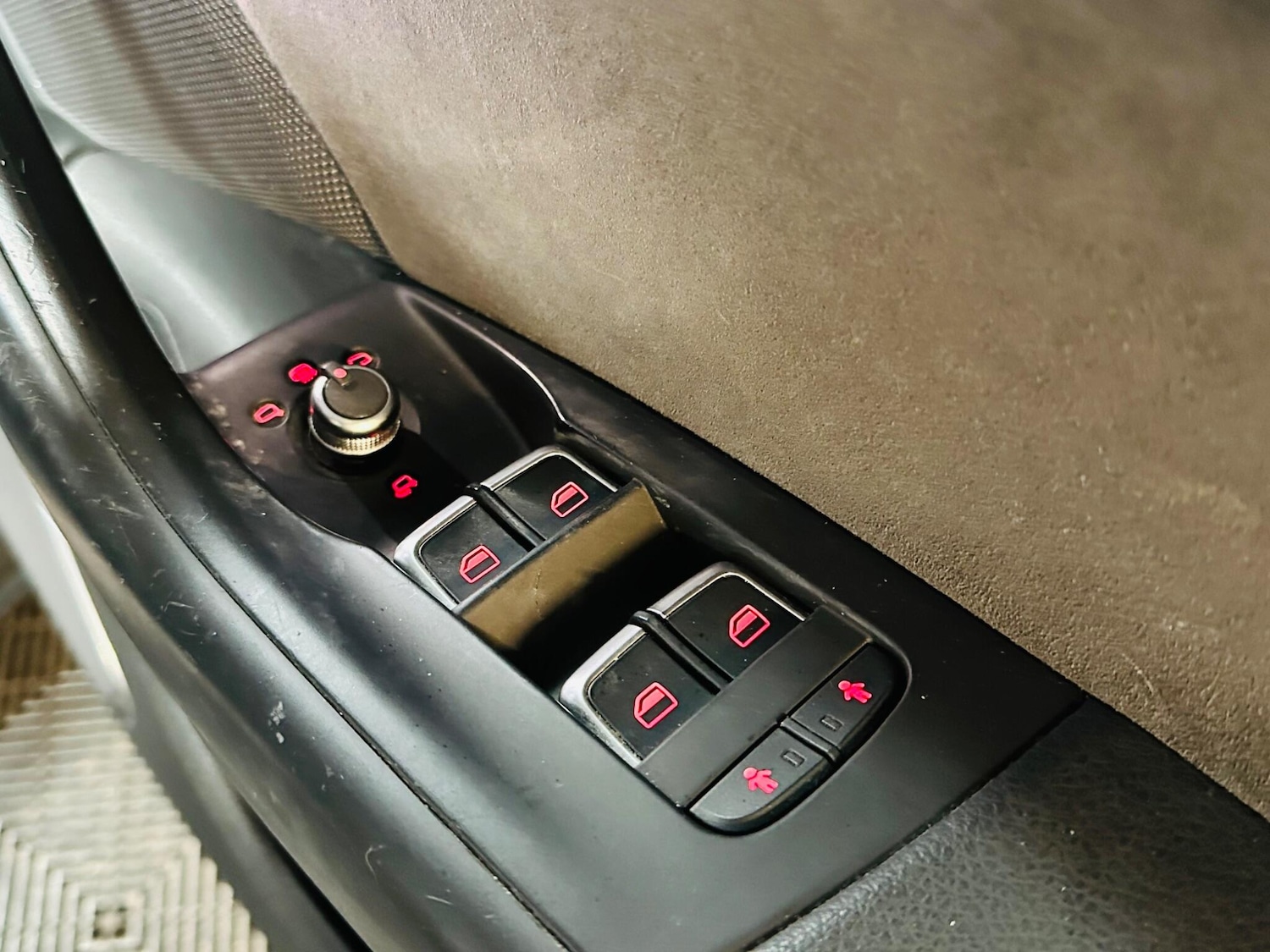 Used Audi Q3 2017 for sale - 77330846: Photo 56