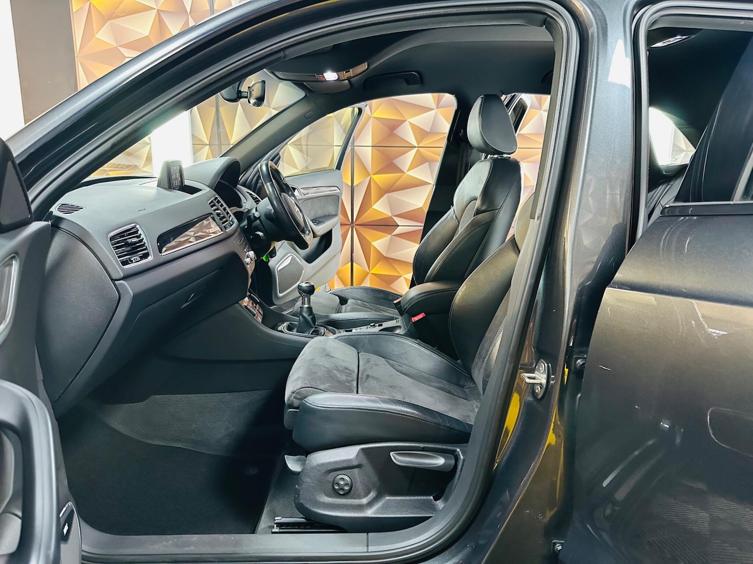 Used Audi Q3 2017 for sale - 77330846: Photo 58