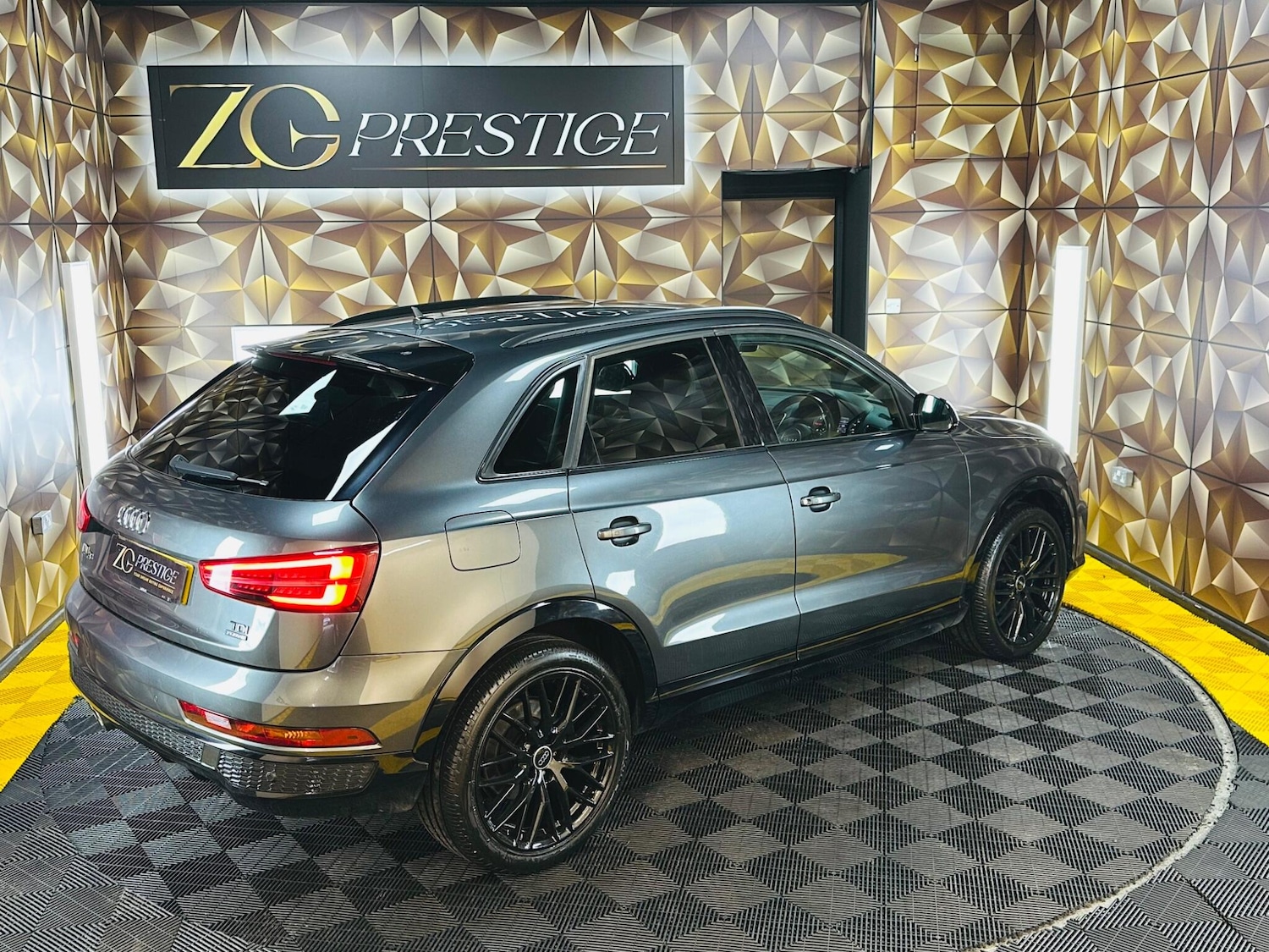 Used Audi Q3 2017 for sale - 77330846: Photo 7