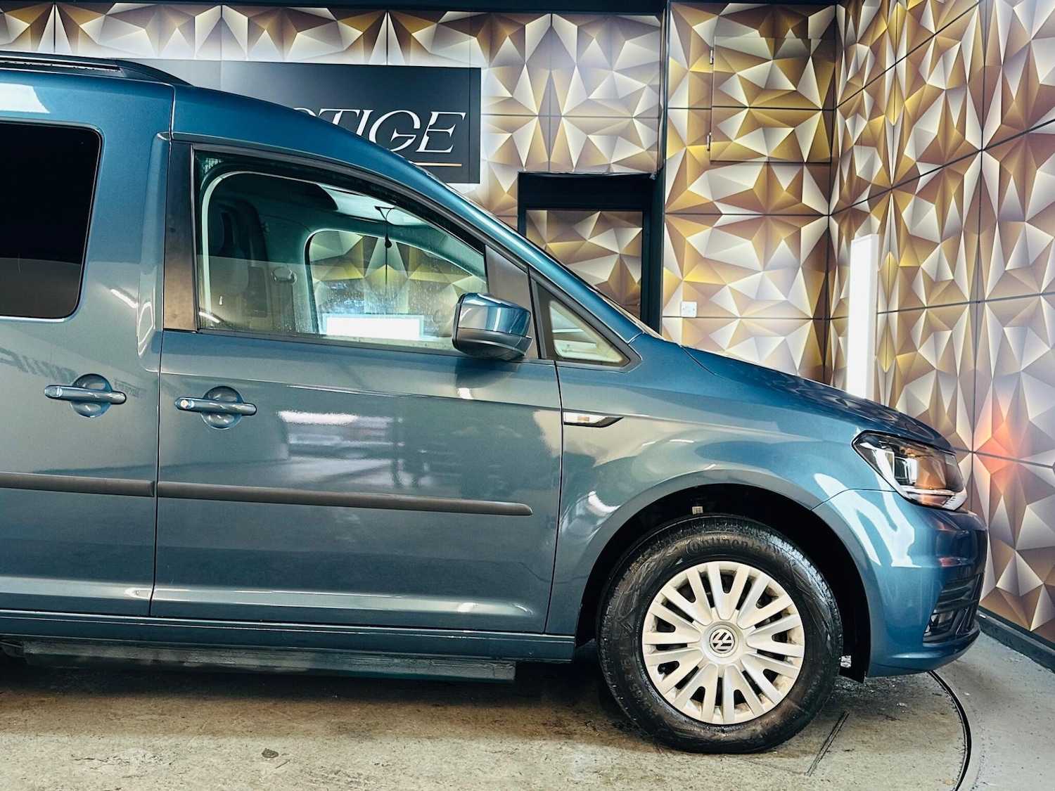 Used Volkswagen Caddy Life 2019 for sale - 76976615: Photo 23
