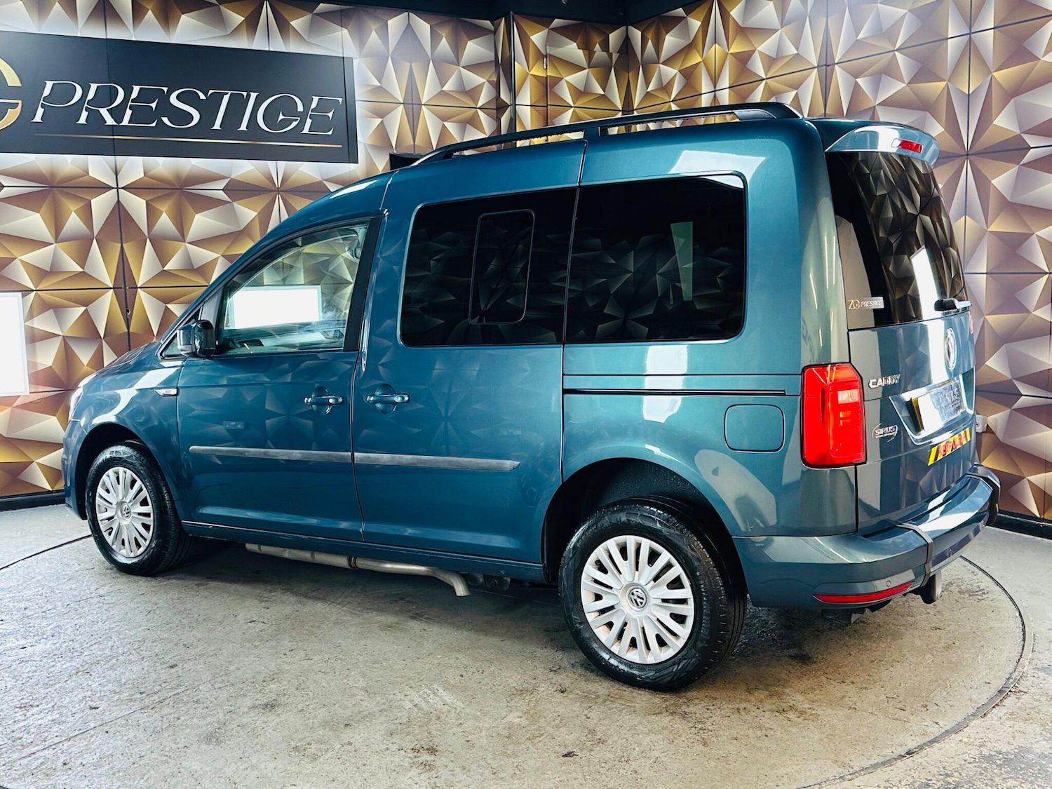 Used Volkswagen Caddy Life 2019 for sale - 76976615: Photo 31