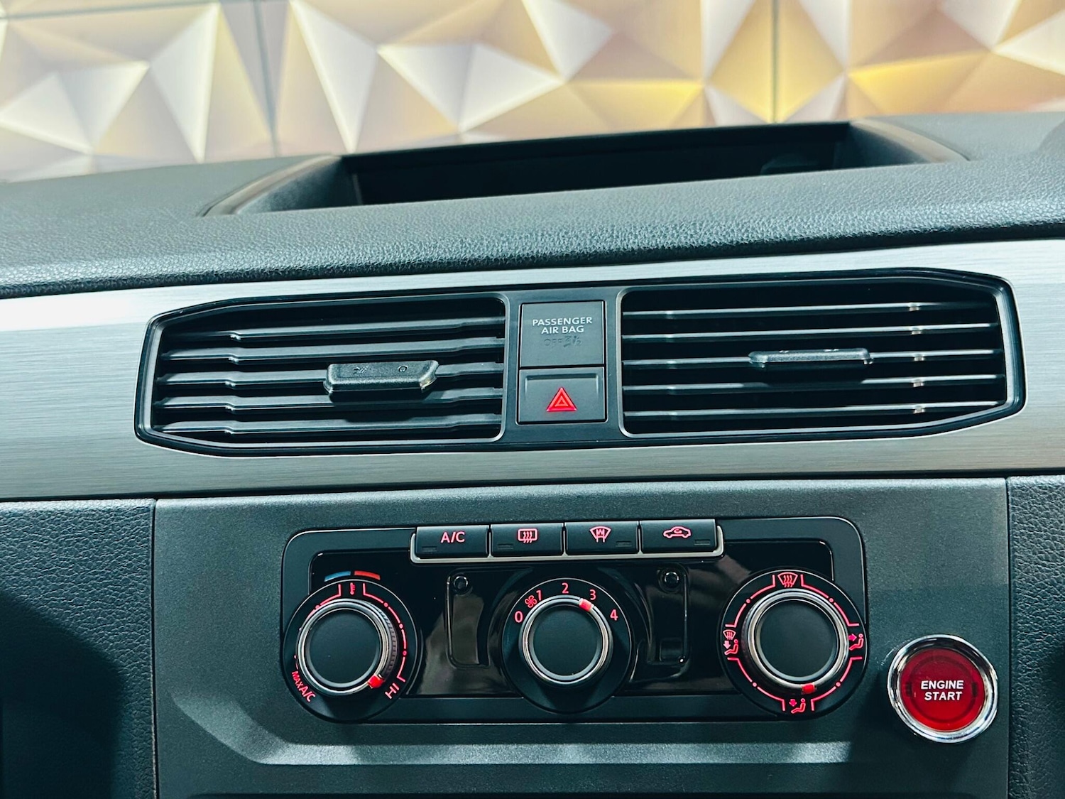 Used Volkswagen Caddy Life 2019 for sale - 76976615: Photo 51