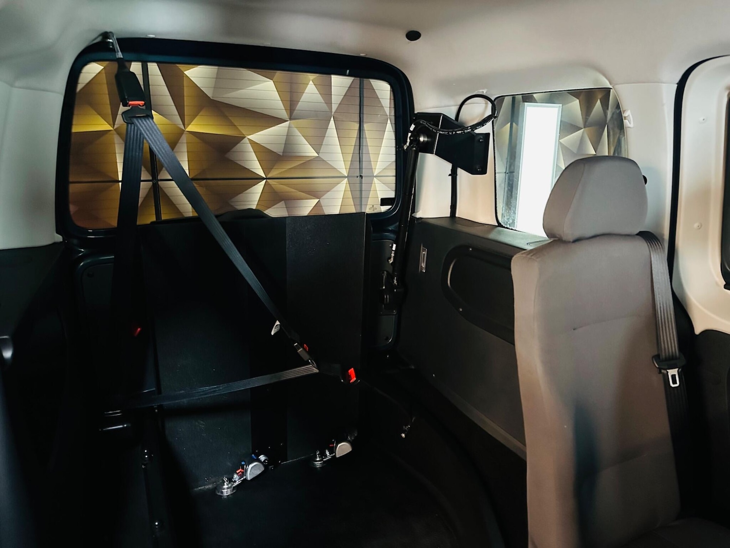 Used Volkswagen Caddy Life 2019 for sale - 76976615: Photo 64