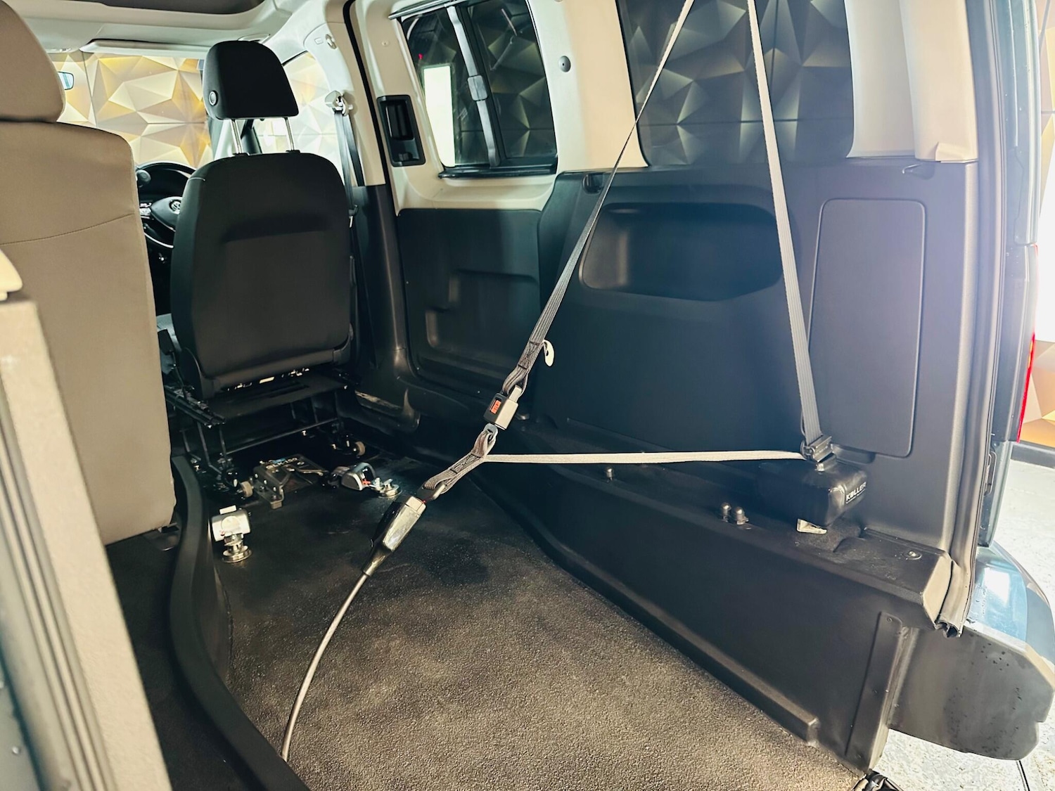 Used Volkswagen Caddy Life 2019 for sale - 76976615: Photo 65