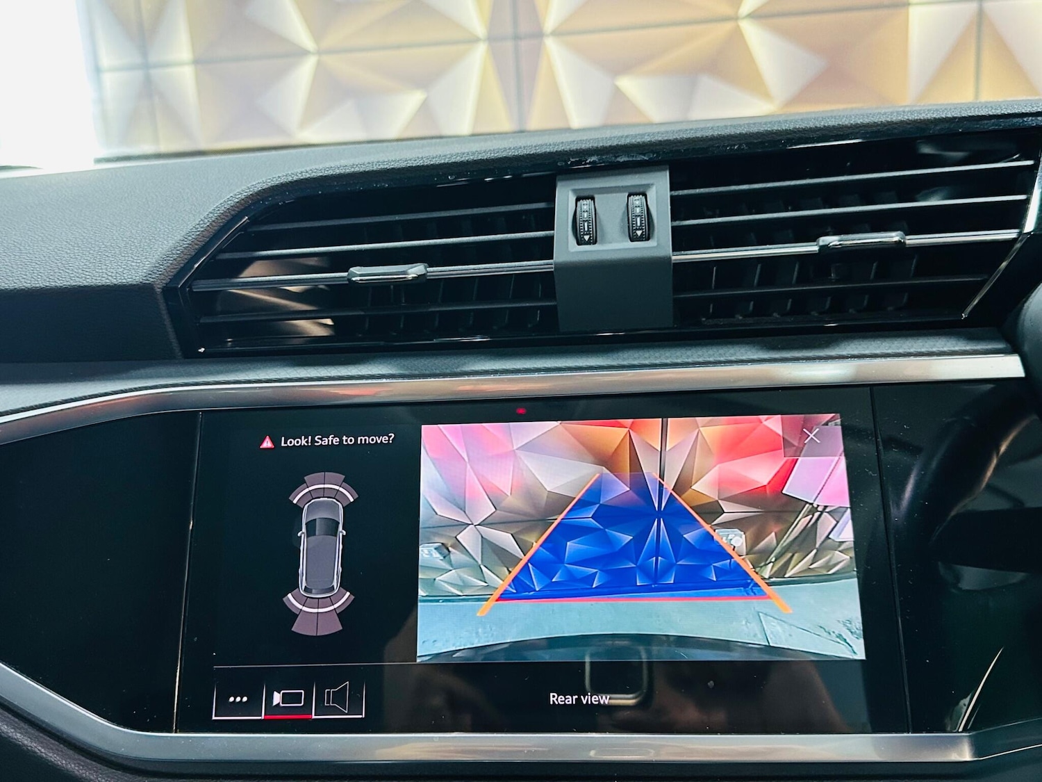 Used Audi Q3 2020 for sale - 76228002: Photo 4