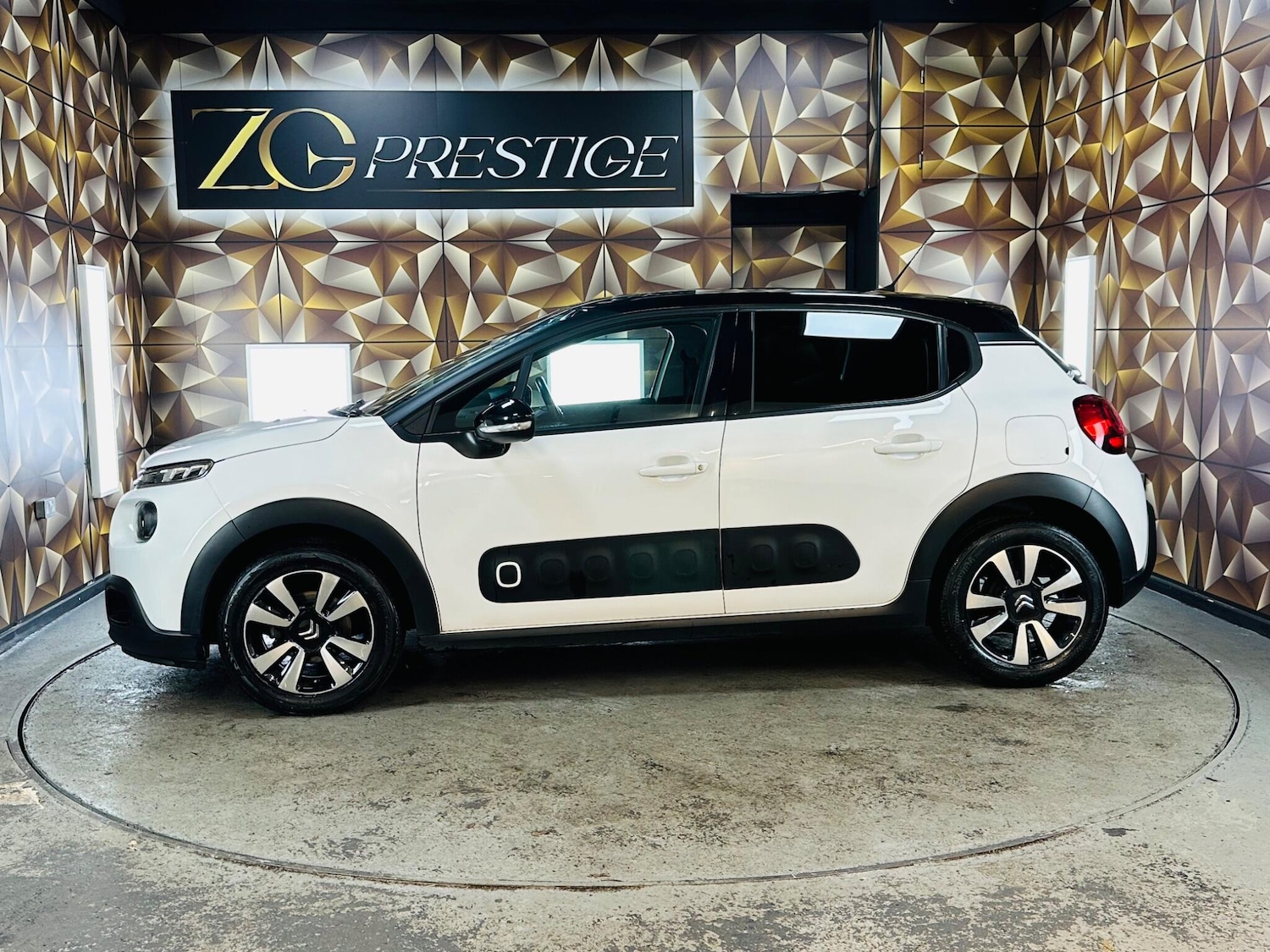 Used Citroen C3 2018 for sale - 76702029: Photo 11