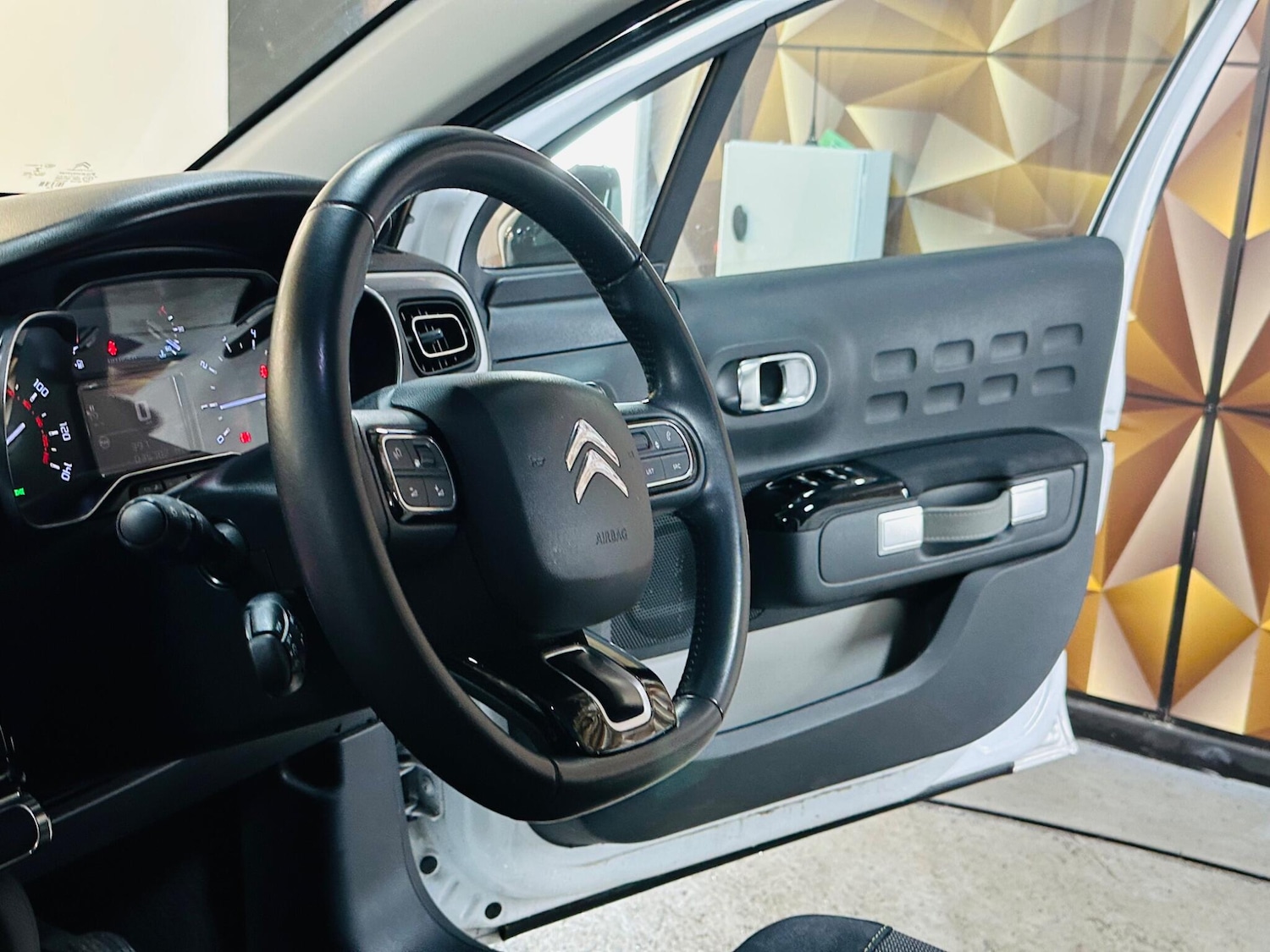 Used Citroen C3 2018 for sale - 76702029: Photo 26