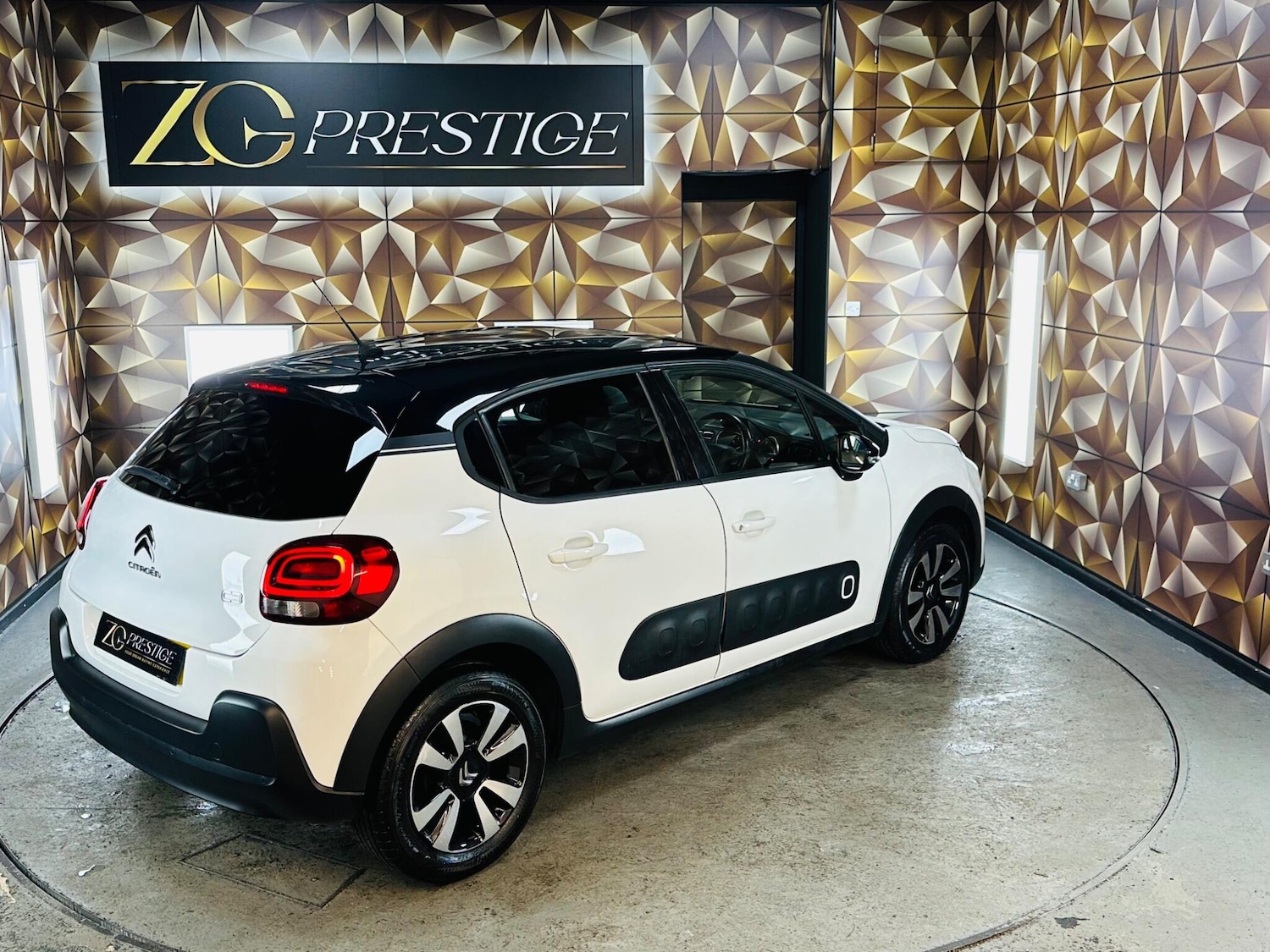 Used Citroen C3 2018 for sale - 76702029: Photo 31