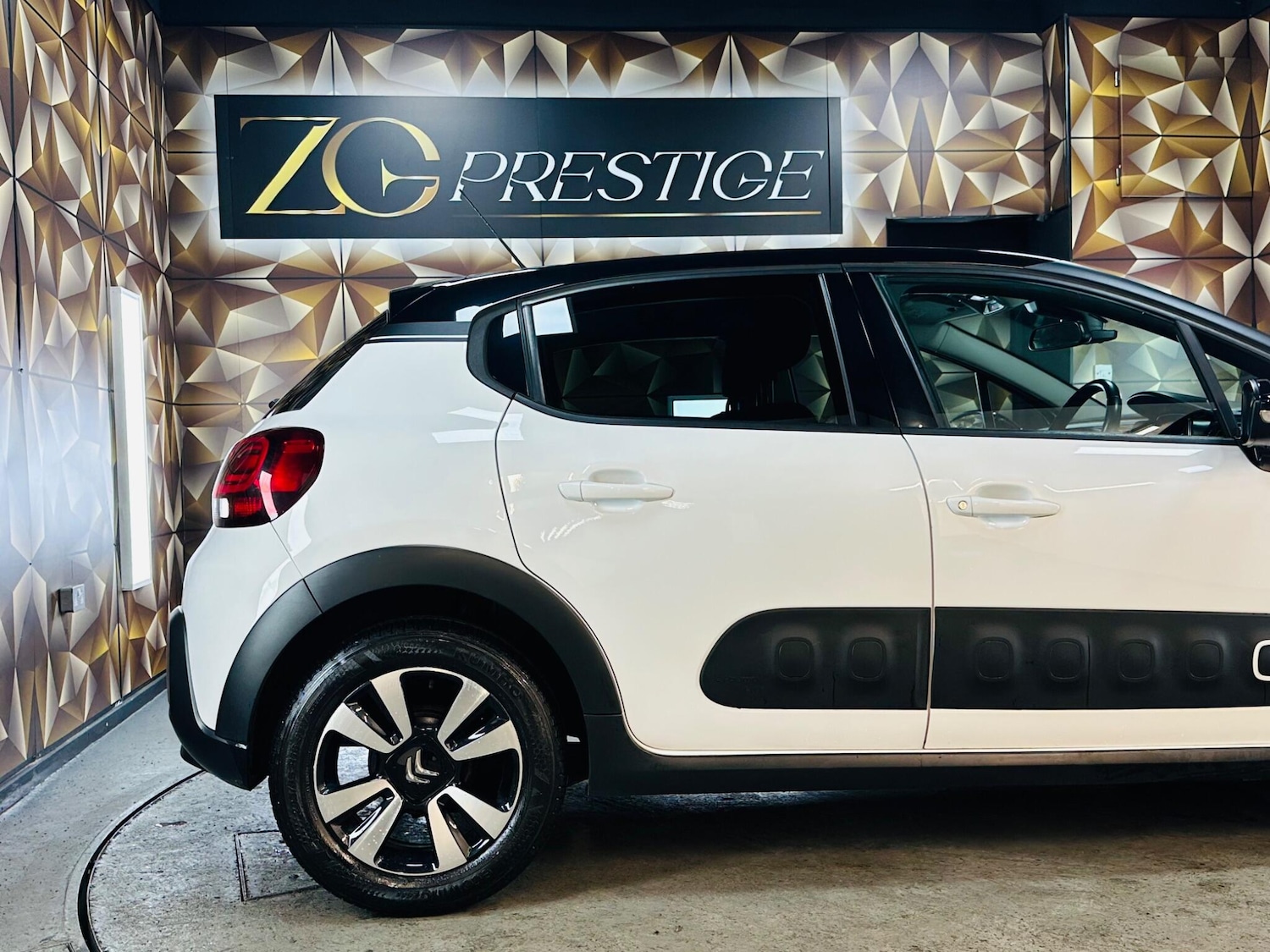 Used Citroen C3 2018 for sale - 76702029: Photo 37
