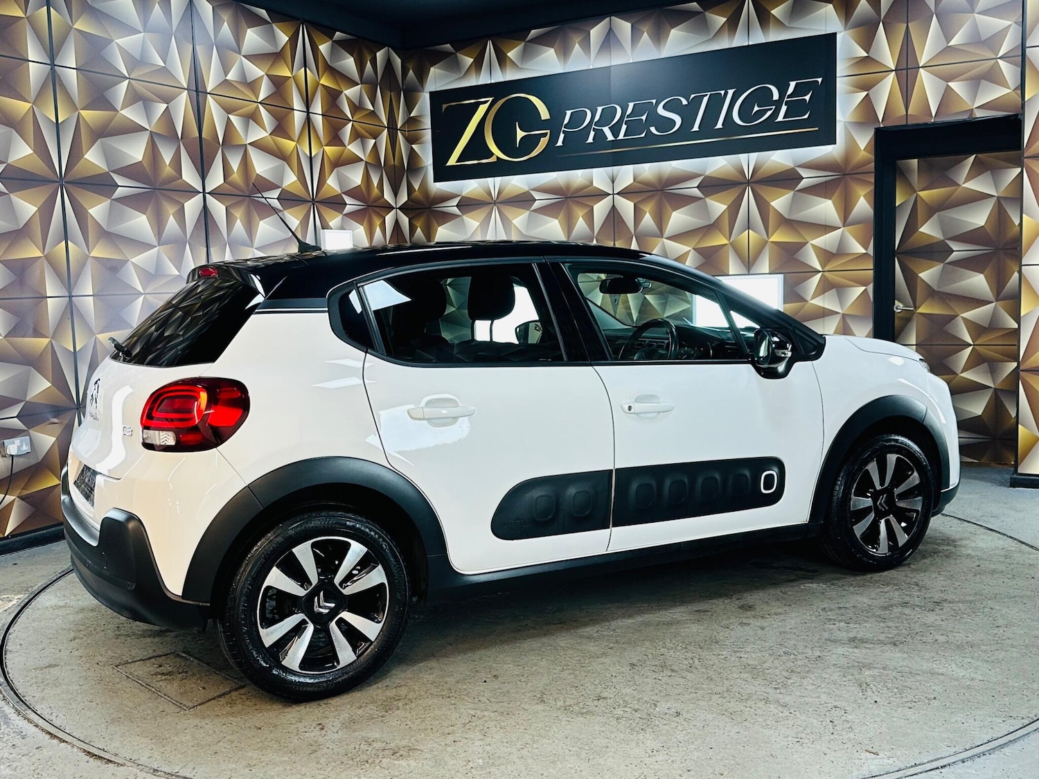 Used Citroen C3 2018 for sale - 76702029: Photo 42