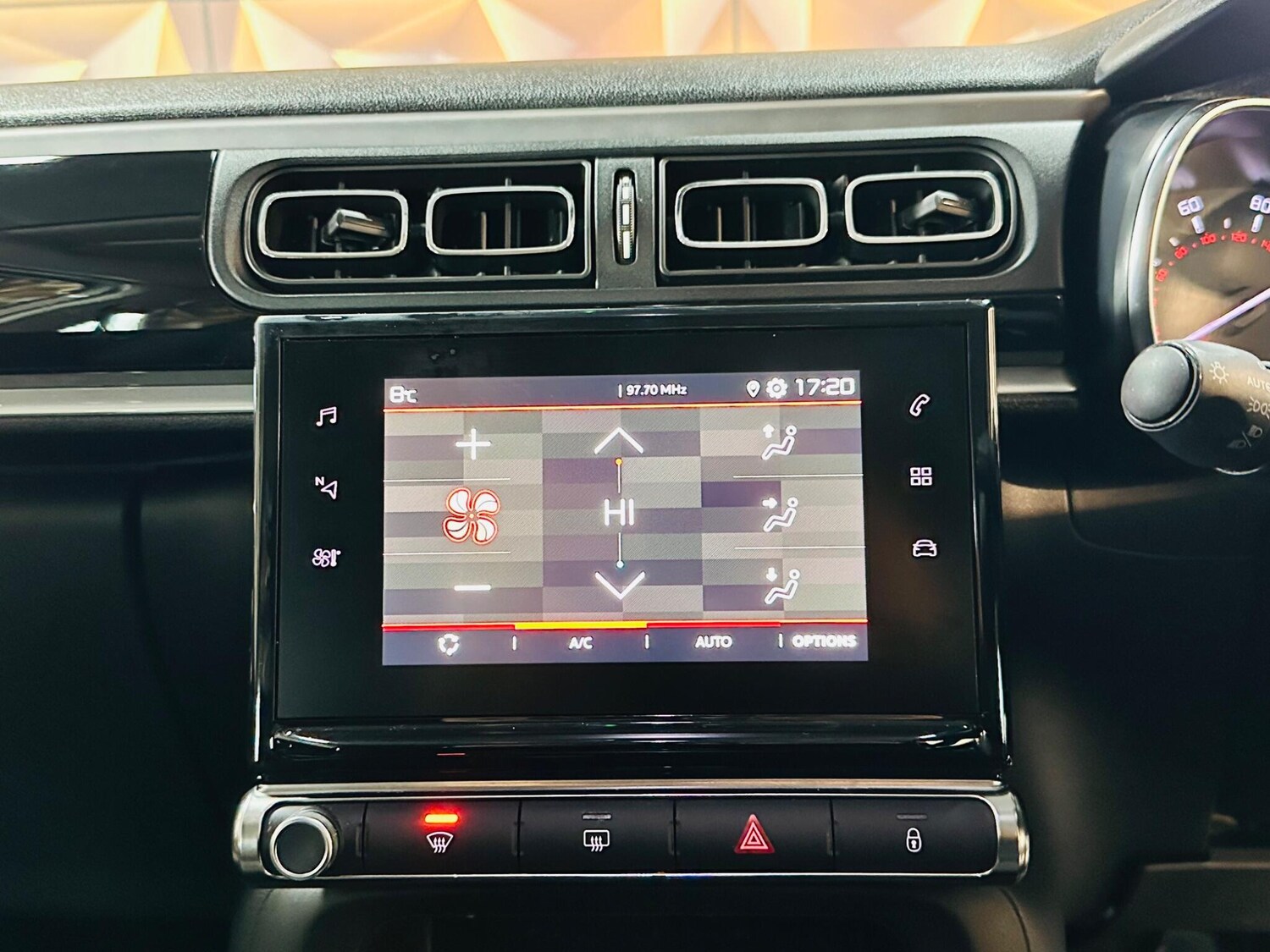 Used Citroen C3 2018 for sale - 76702029: Photo 52