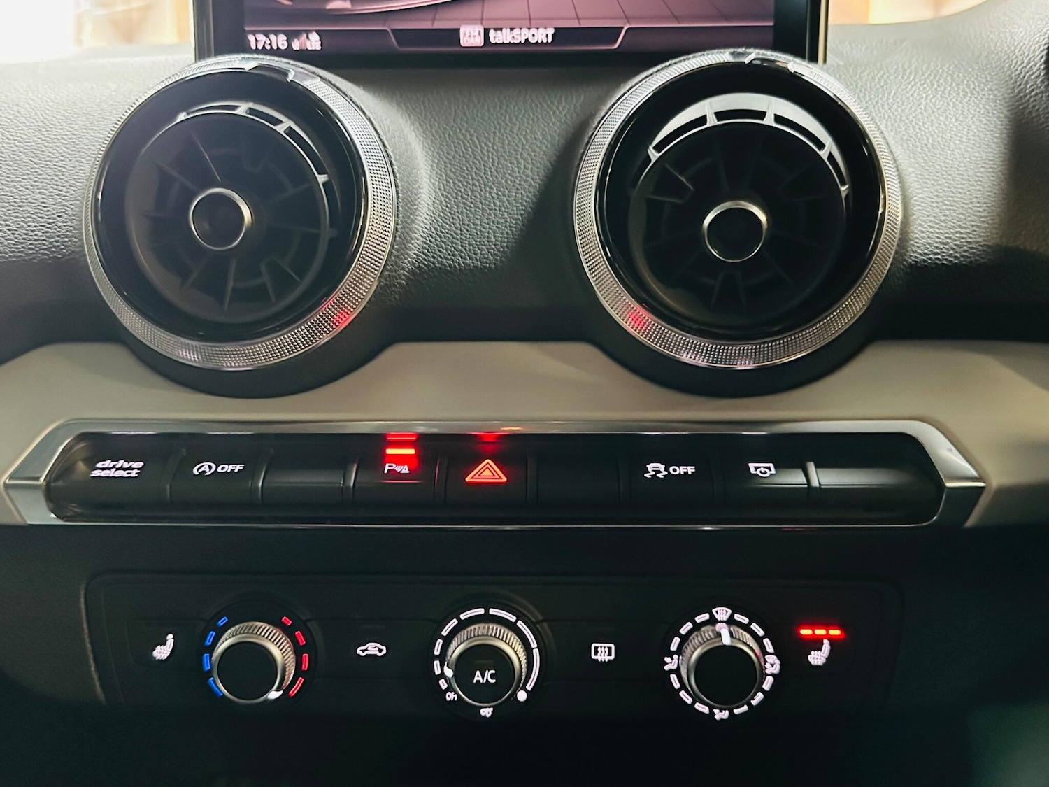 Used Audi Q2 2021 for sale - 76701549: Photo 61