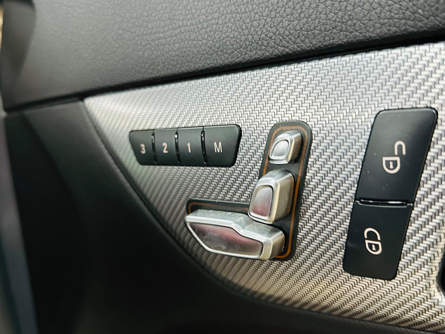 Used Mercedes-Benz SLC 2017 for sale - 77131702: Photo 66