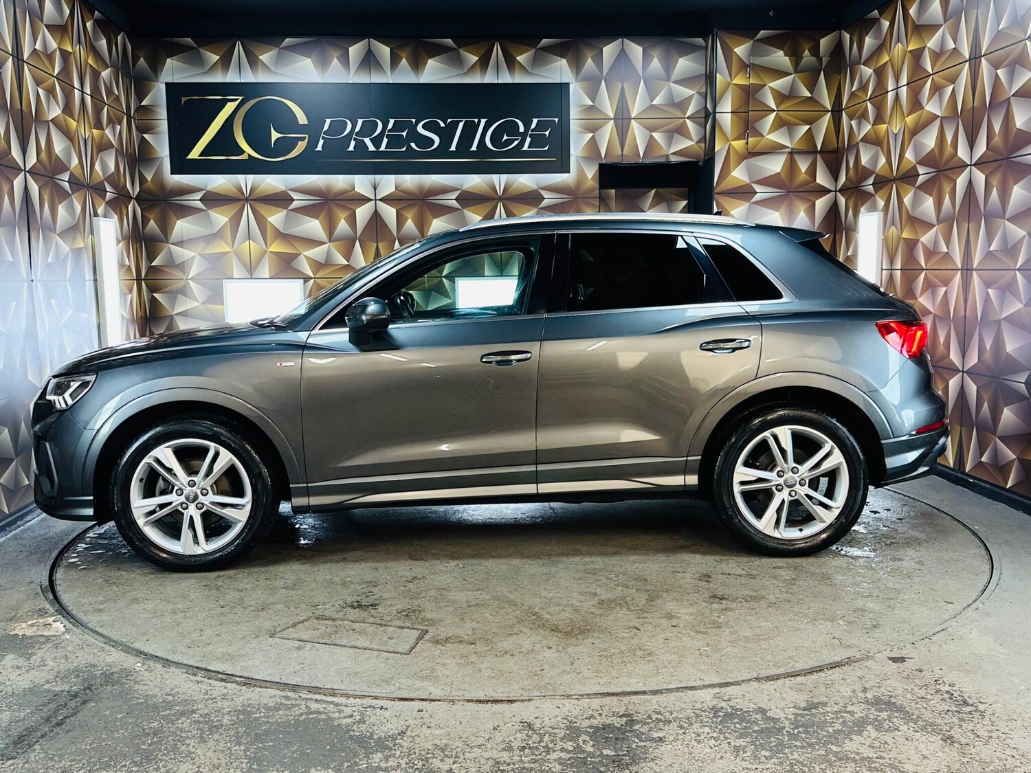 Used Audi Q3 2019 for sale - 76620176: Photo 11