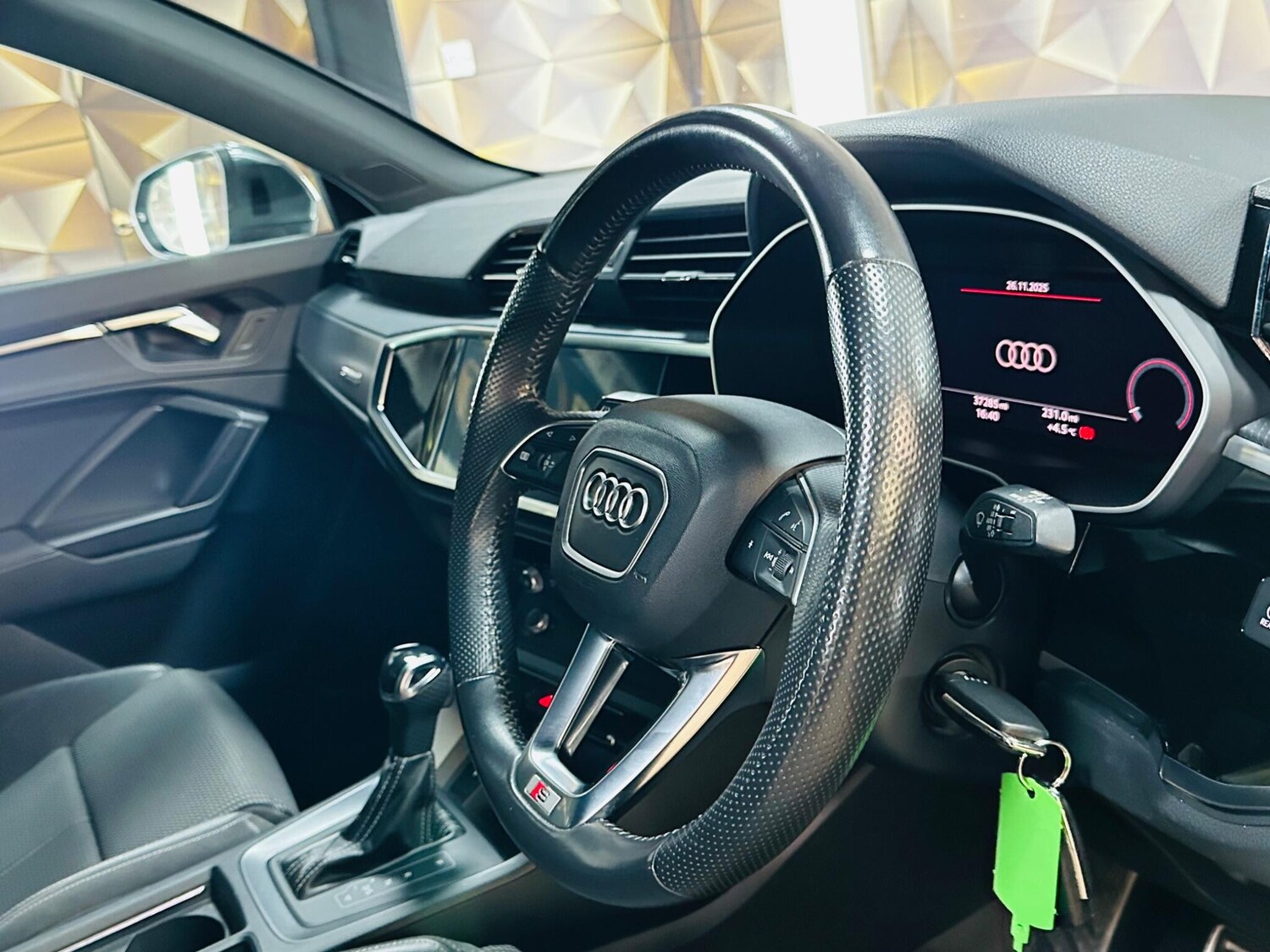 Used Audi Q3 2019 for sale - 76620176: Photo 61