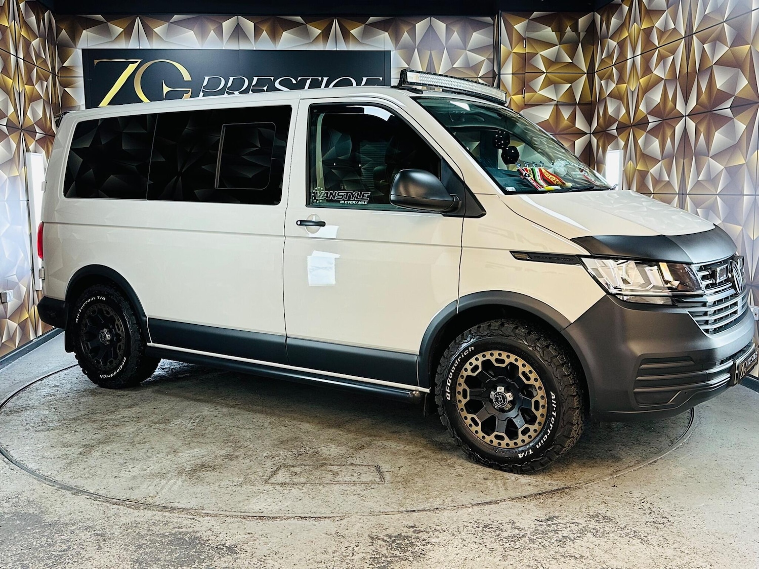 Used Volkswagen Transporter 2021 for sale - 76912778: Photo 1