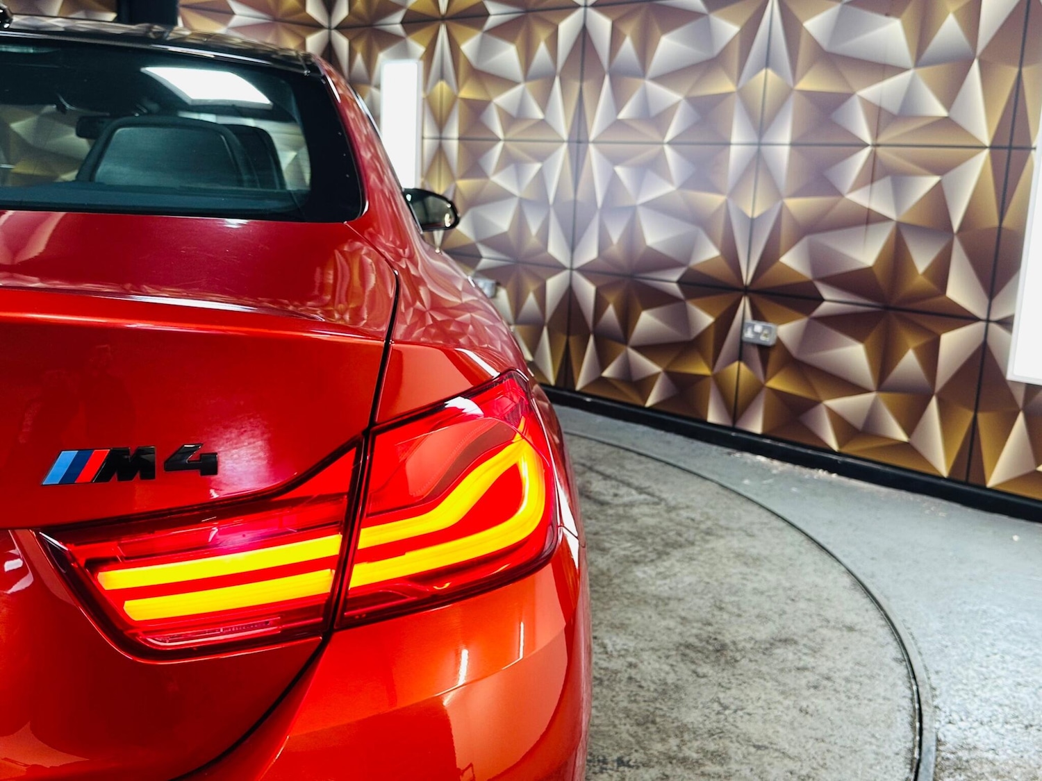 Used BMW M4 2017 for sale - 75977949: Photo 40