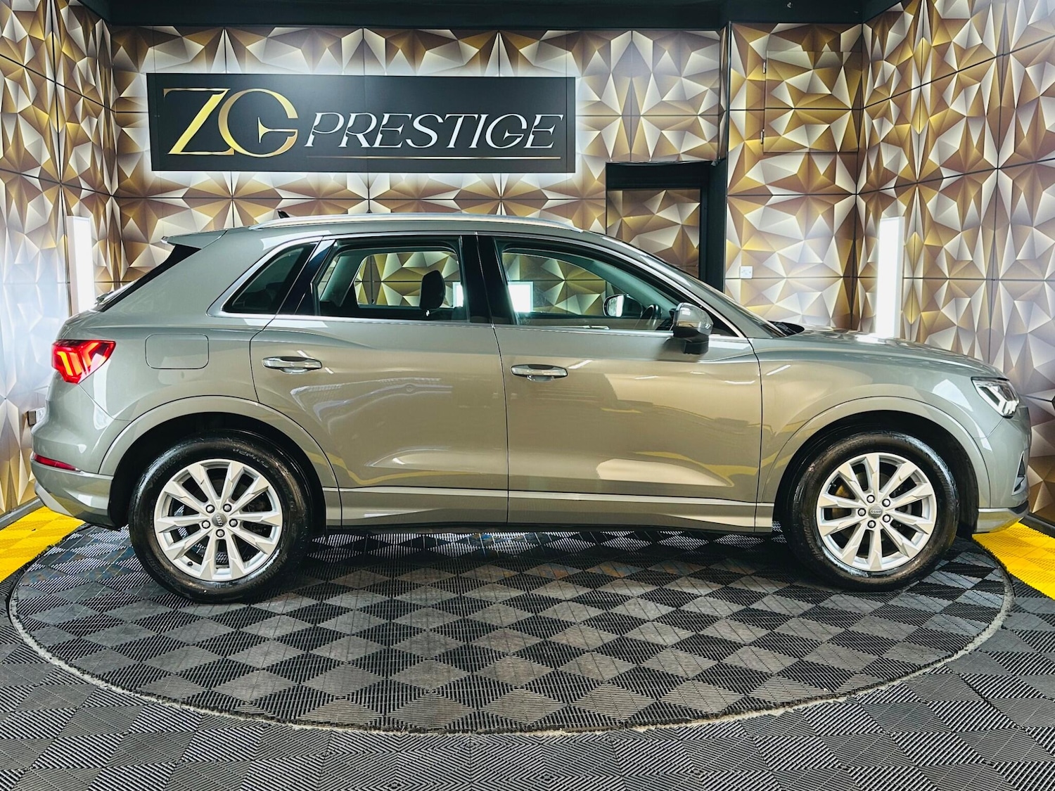 Used Audi Q3 2019 for sale - 77278811: Photo 9