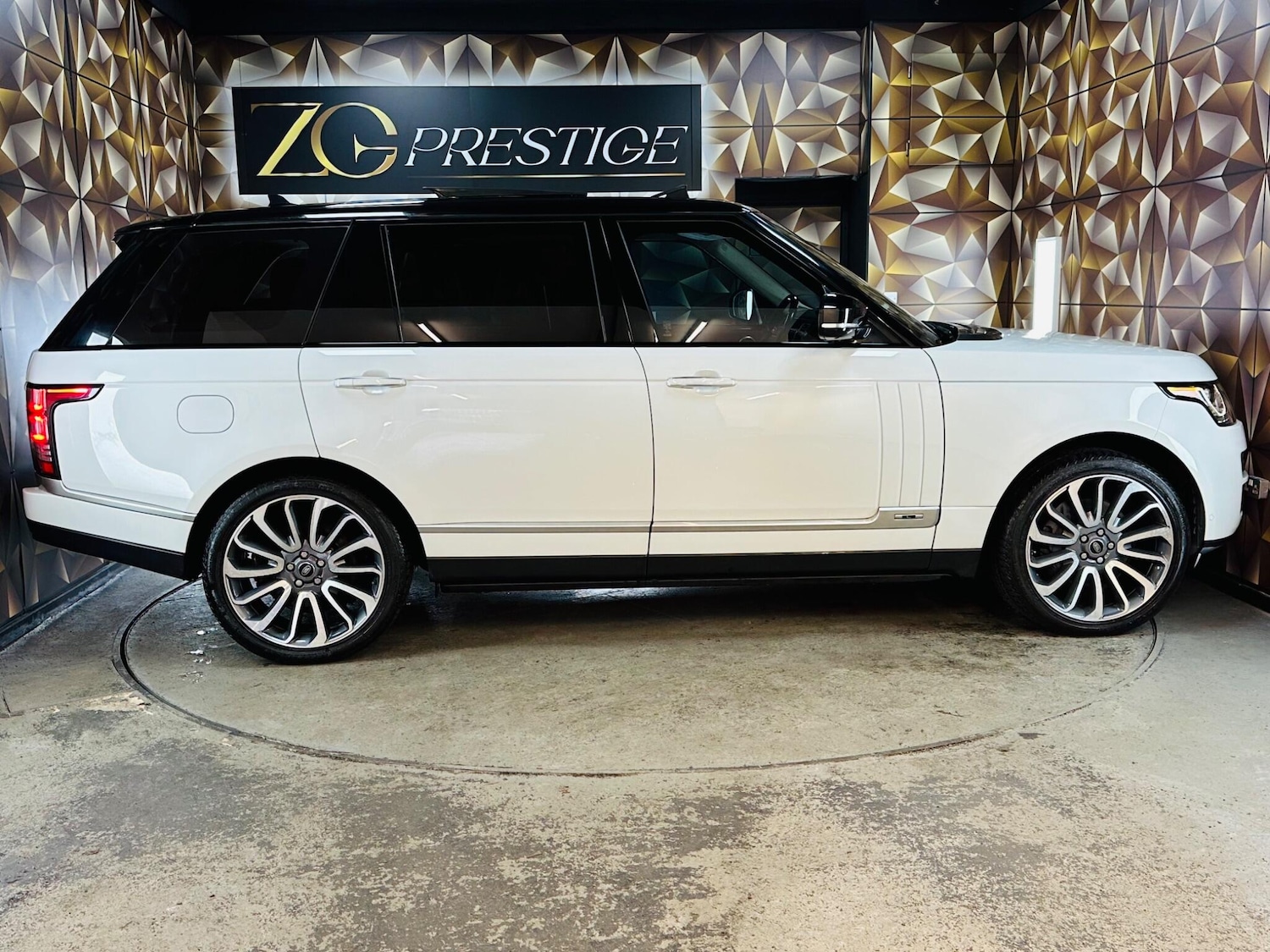 Used Land Rover Range Rover 2015 for sale - 76786436: Photo 9