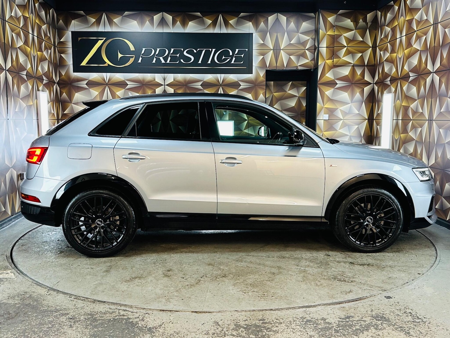 Used Audi Q3 2017 for sale - 76422786: Photo 9