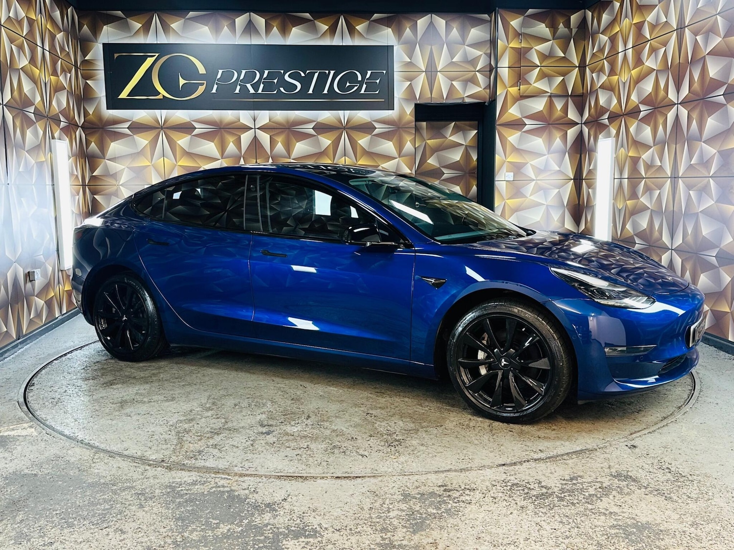 Used Tesla Model 3 2019 for sale - 76786572: Photo 1