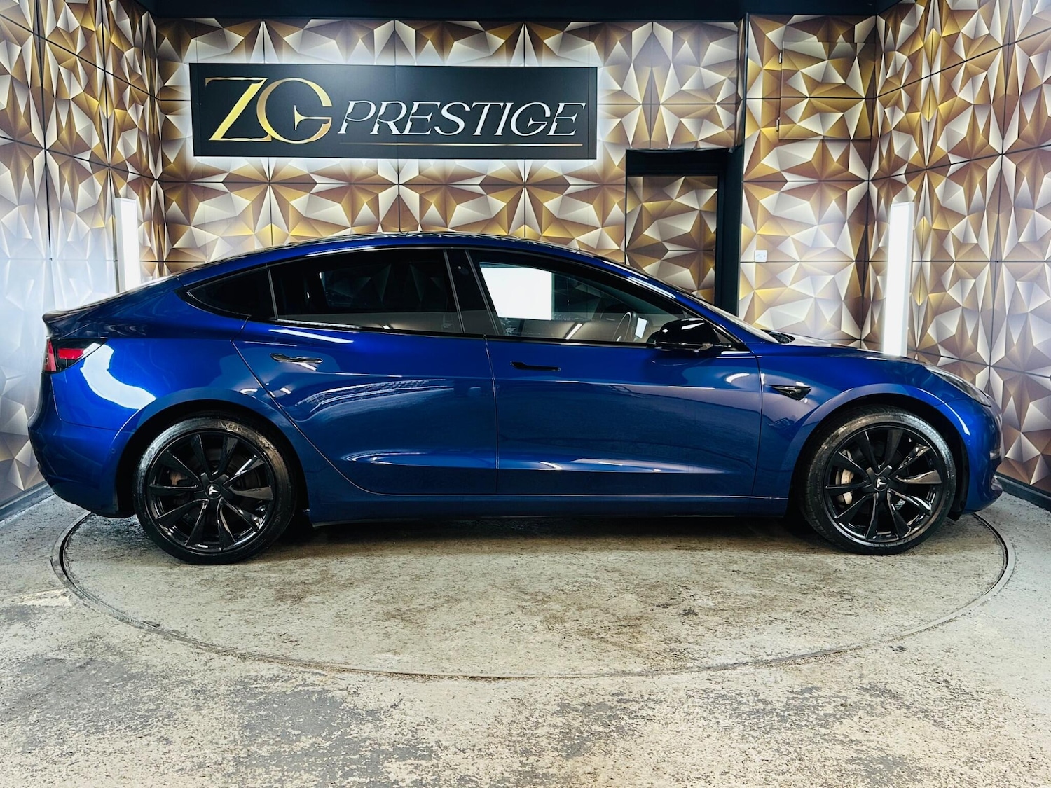 Used Tesla Model 3 2019 for sale - 76786572: Photo 9