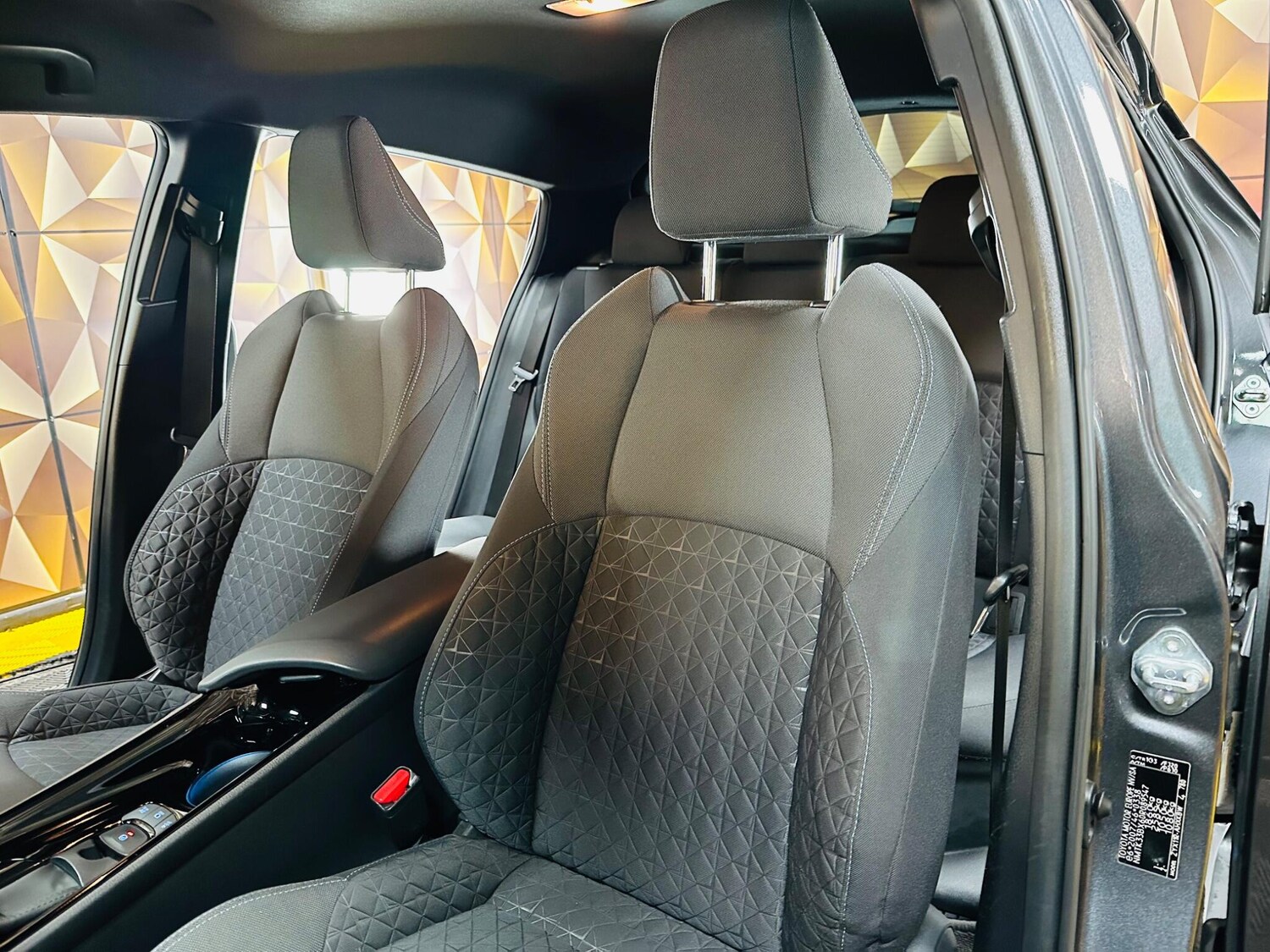 Used Toyota C-HR for sale - 77753099: Photo 10