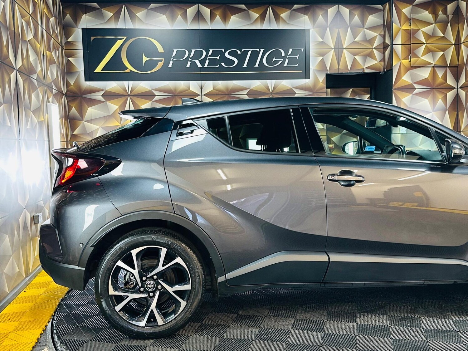 Used Toyota C-HR for sale - 77753099: Photo 23