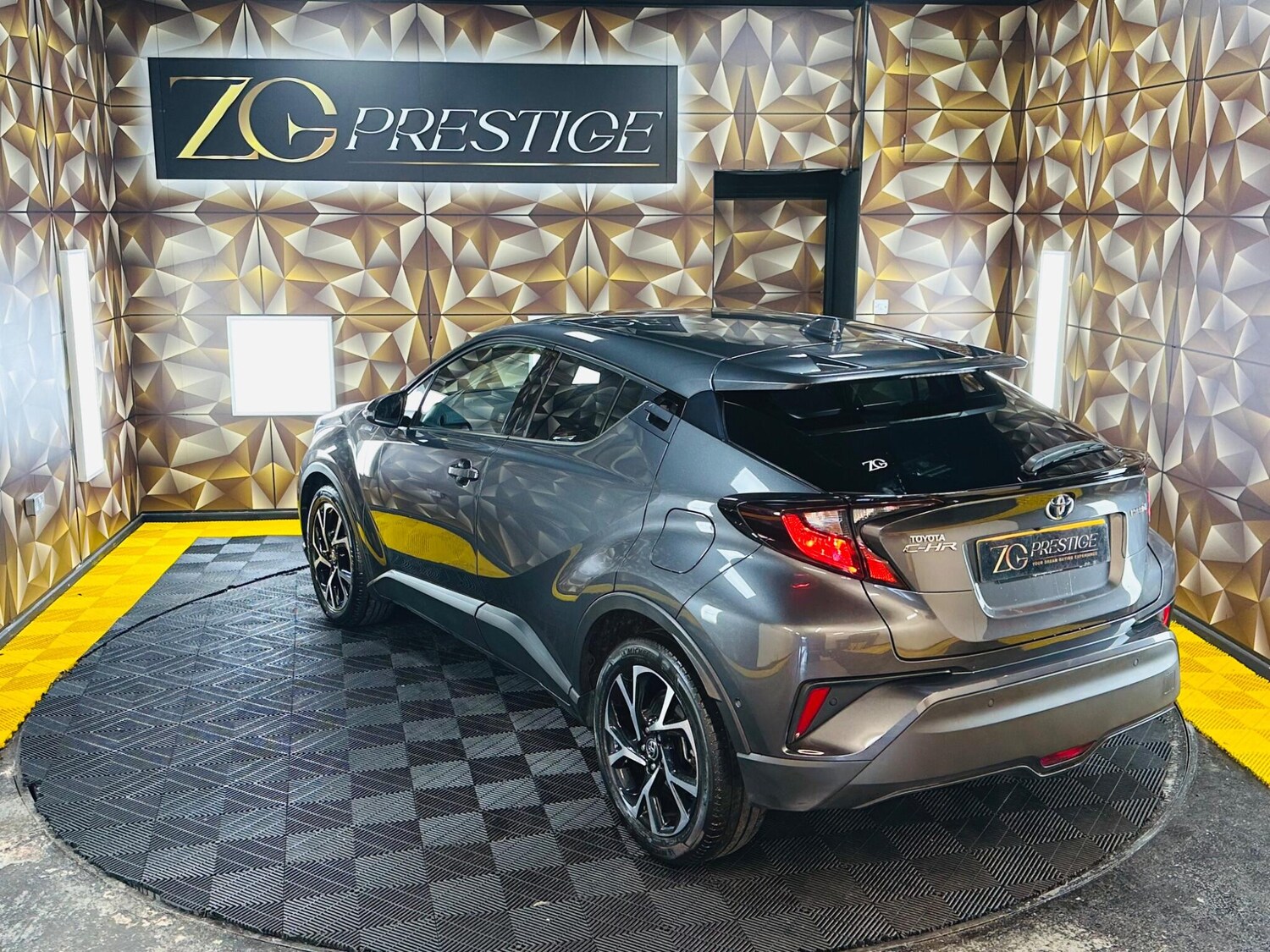 Used Toyota C-HR for sale - 77753099: Photo 27