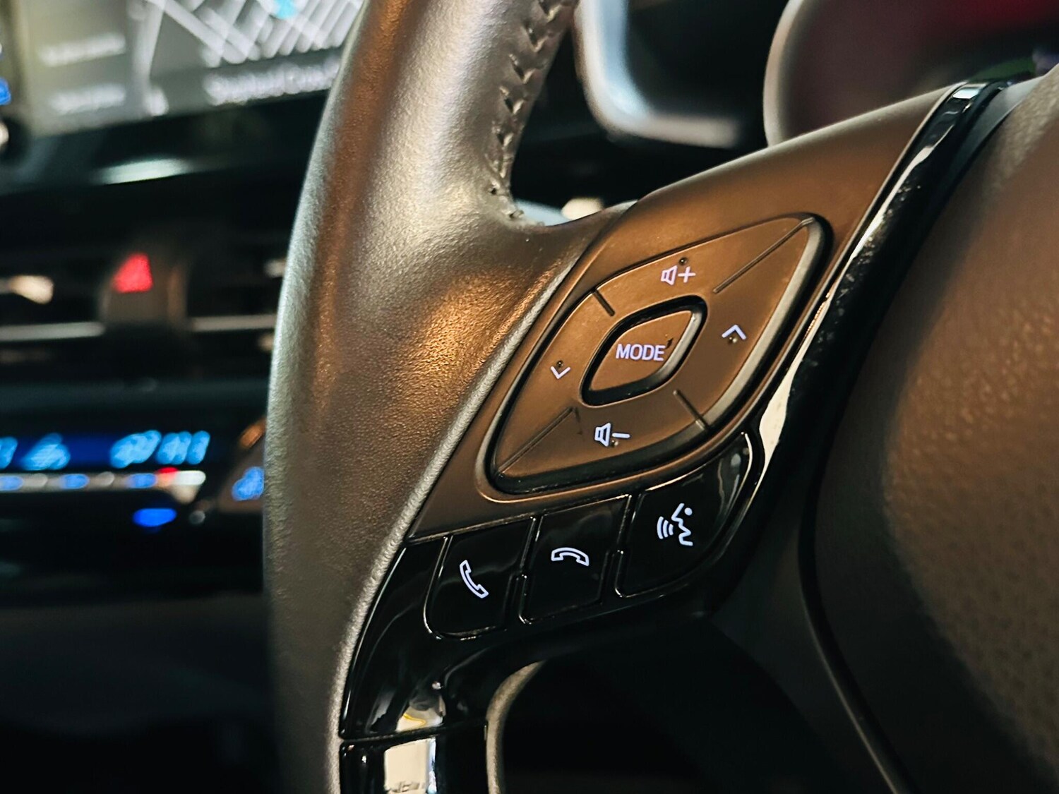 Used Toyota C-HR for sale - 77753099: Photo 52