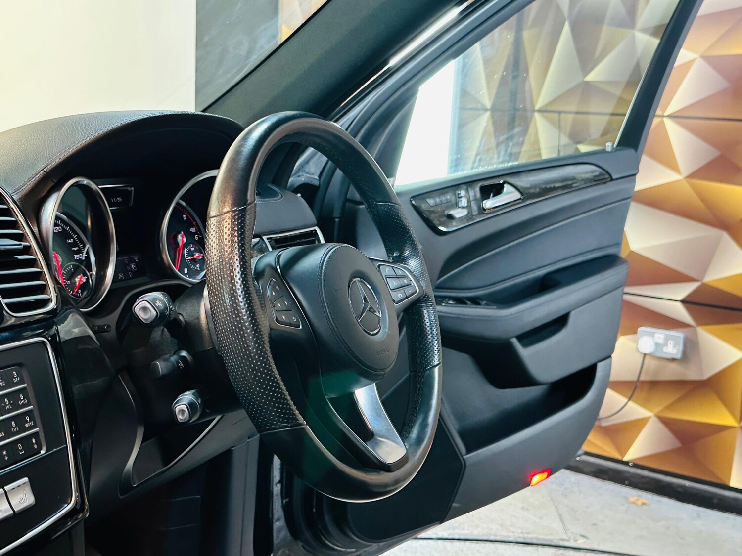 Used Mercedes-Benz GLS 2017 for sale - 76942374: Photo 36