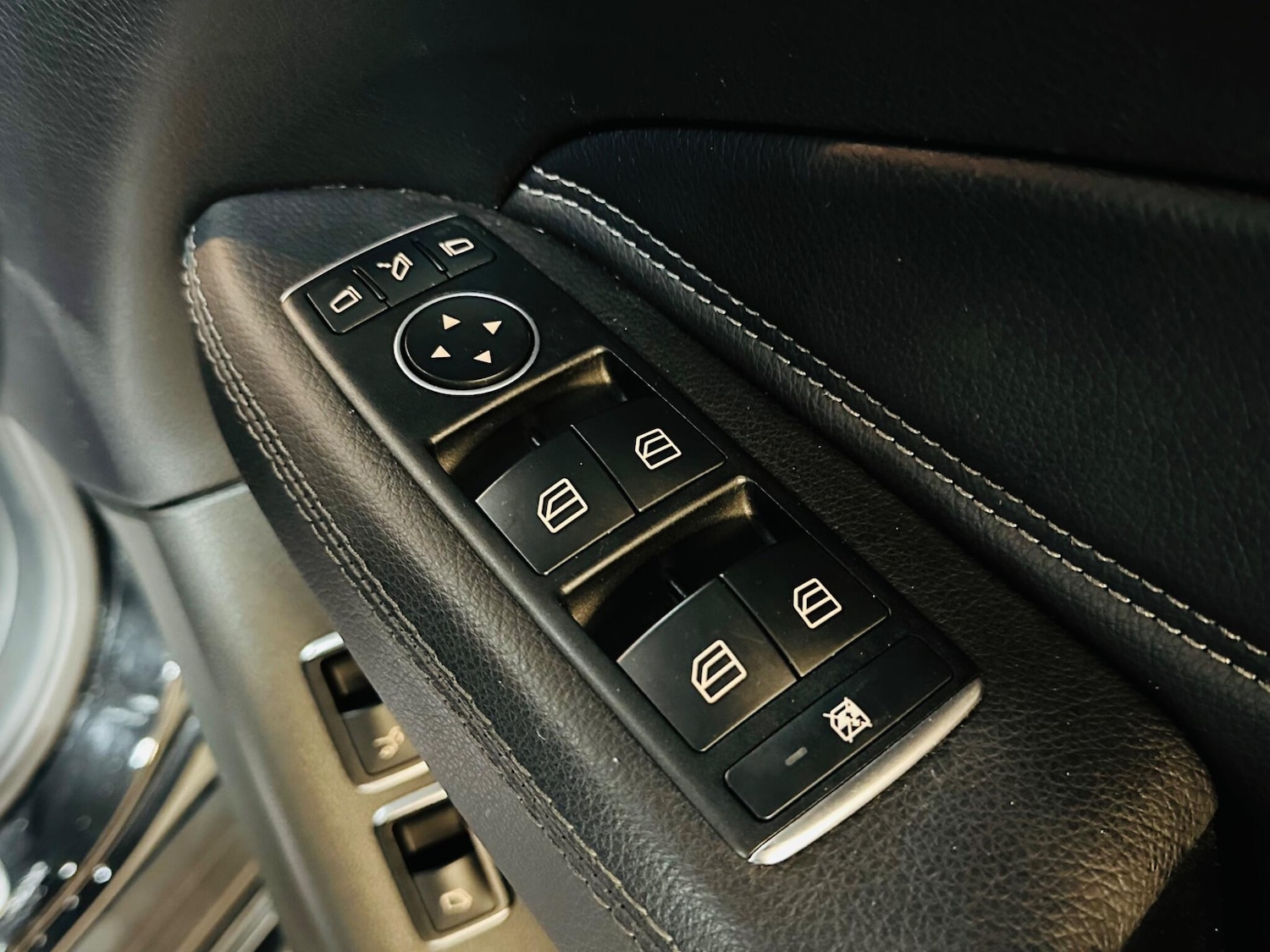 Used Mercedes-Benz GLS 2017 for sale - 76942374: Photo 61