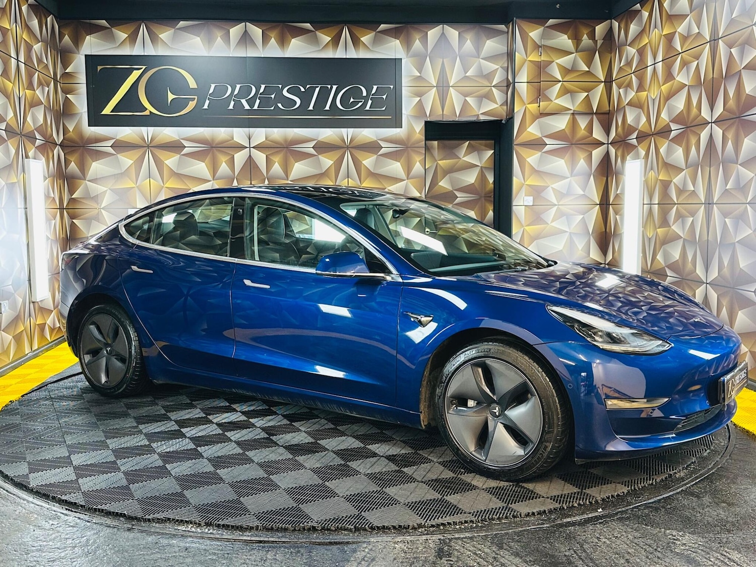 Used Tesla Model 3 2020 for sale - 77574452: Photo 1