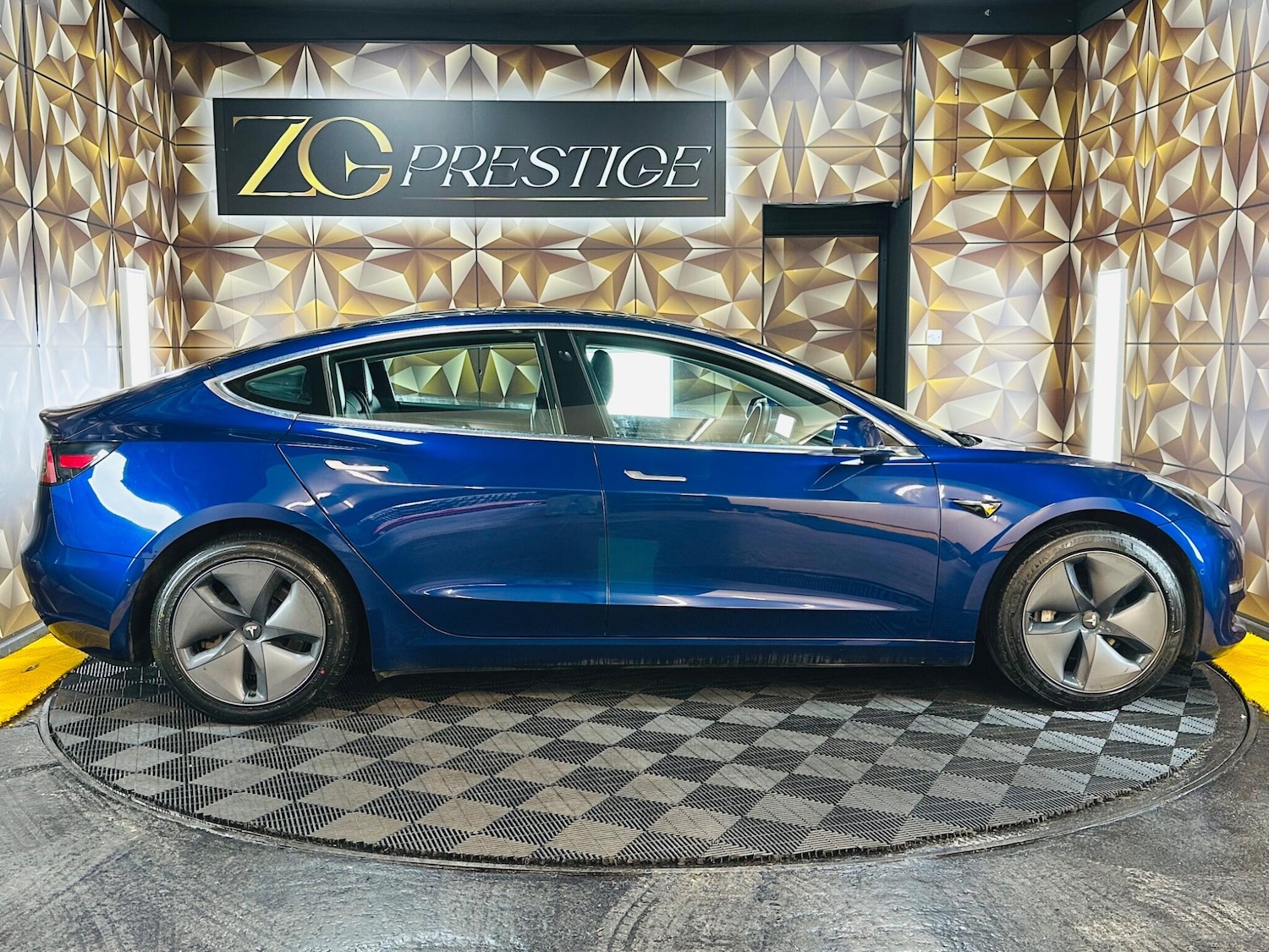 Used Tesla Model 3 2020 for sale - 77574452: Photo 9