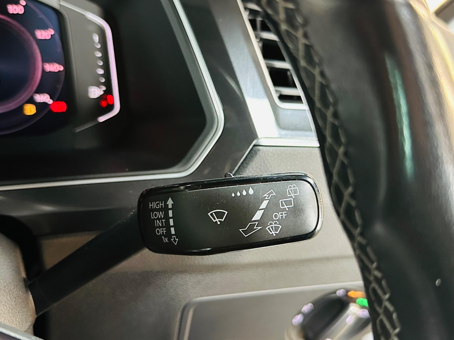 Used Volkswagen Tiguan 2020 for sale - 76538834: Photo 52