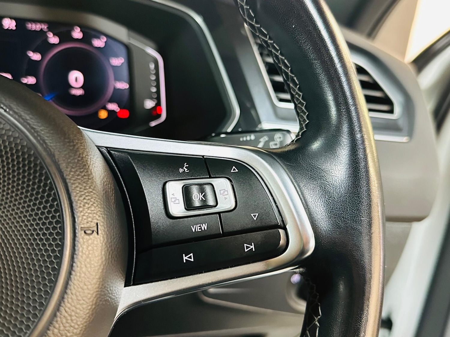 Used Volkswagen Tiguan 2020 for sale - 76538834: Photo 55