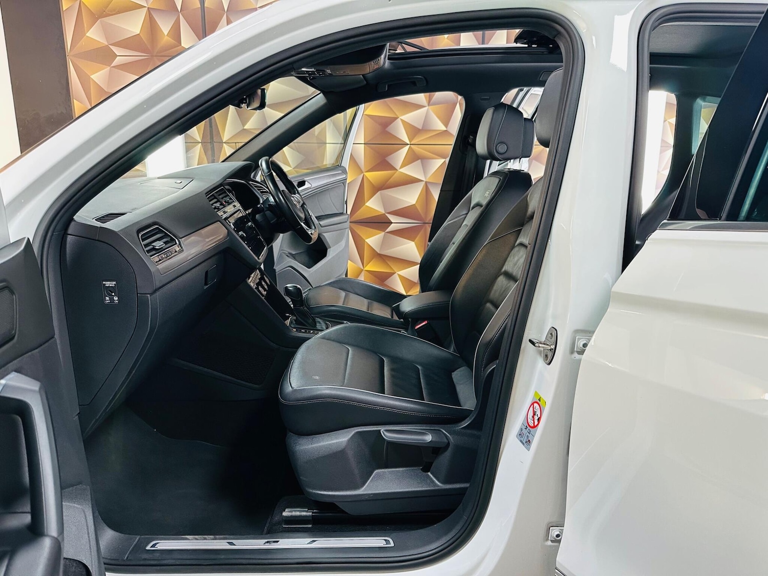 Used Volkswagen Tiguan 2020 for sale - 76538834: Photo 70