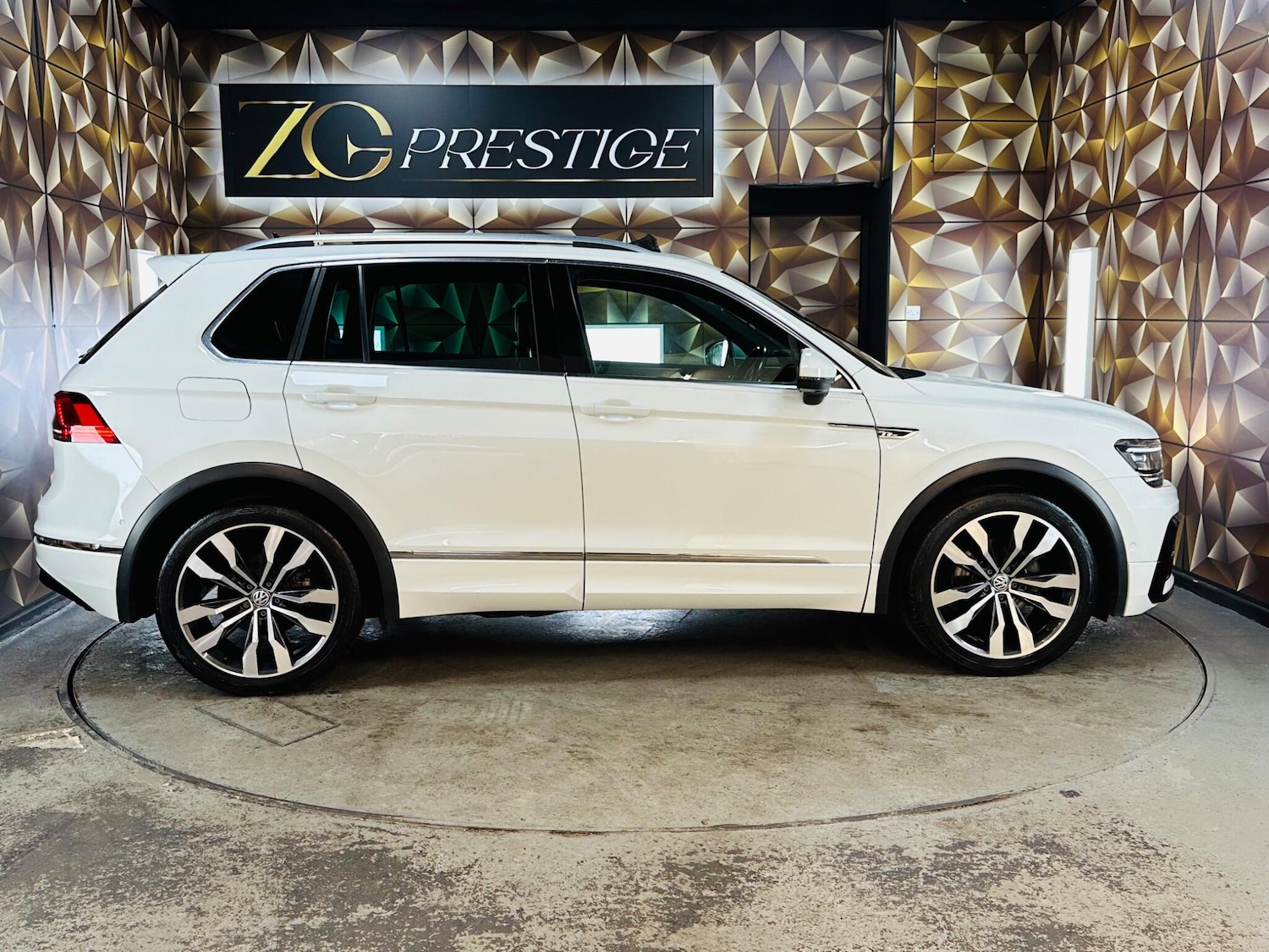Used Volkswagen Tiguan 2020 for sale - 76538834: Photo 9
