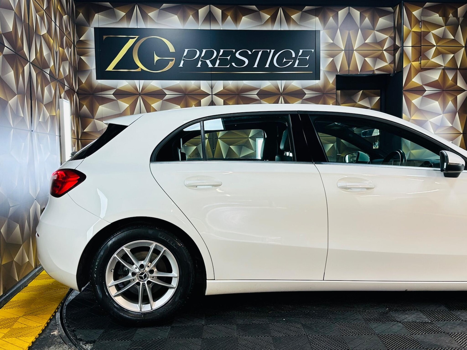 Used Mercedes-Benz A-Class for sale - 77853085: Photo 40