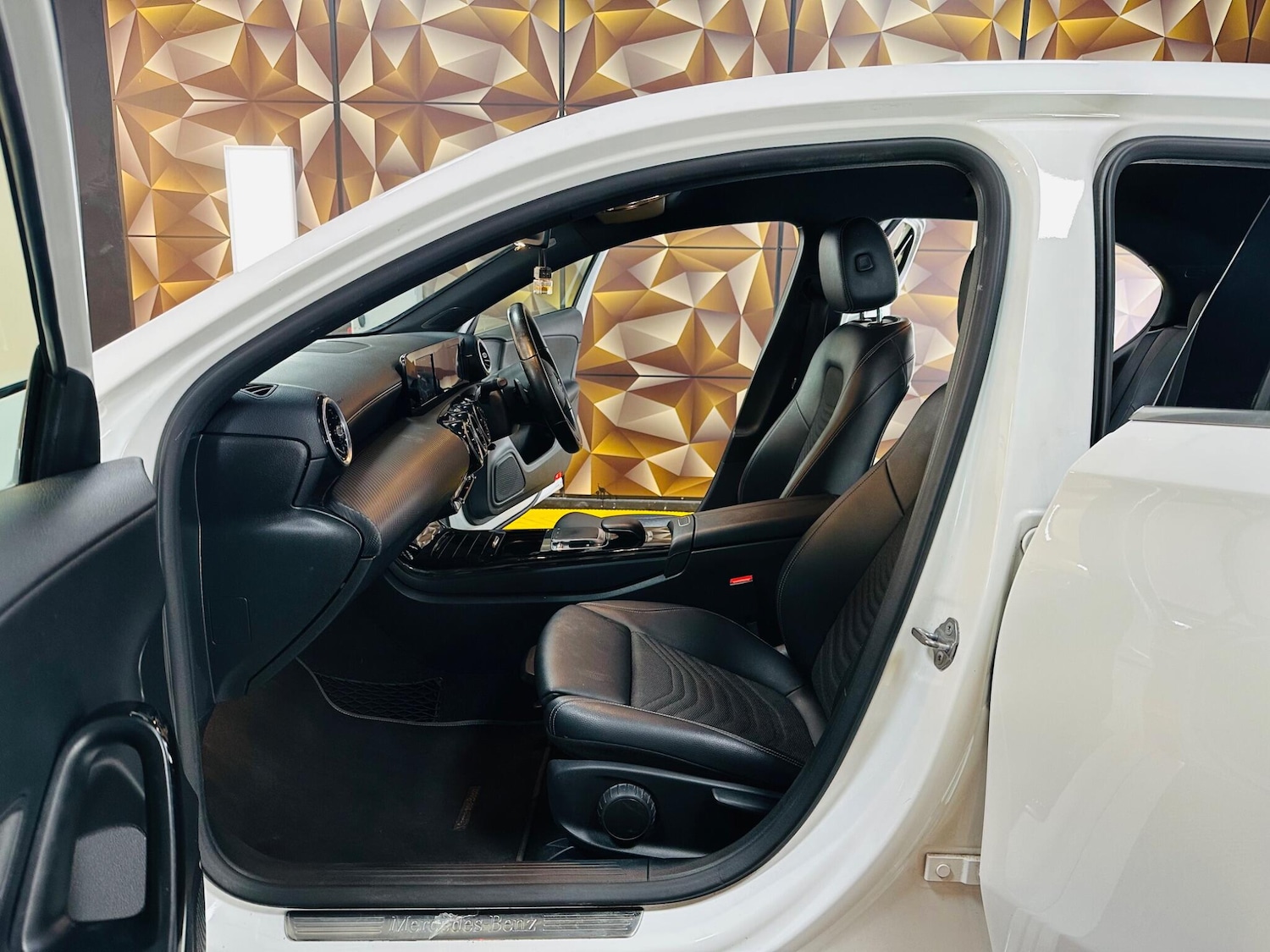 Used Mercedes-Benz A-Class for sale - 77853085: Photo 50