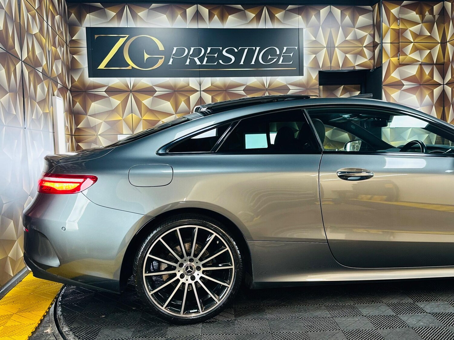 Used Mercedes-Benz E Class 2018 for sale - 77783179: Photo 35